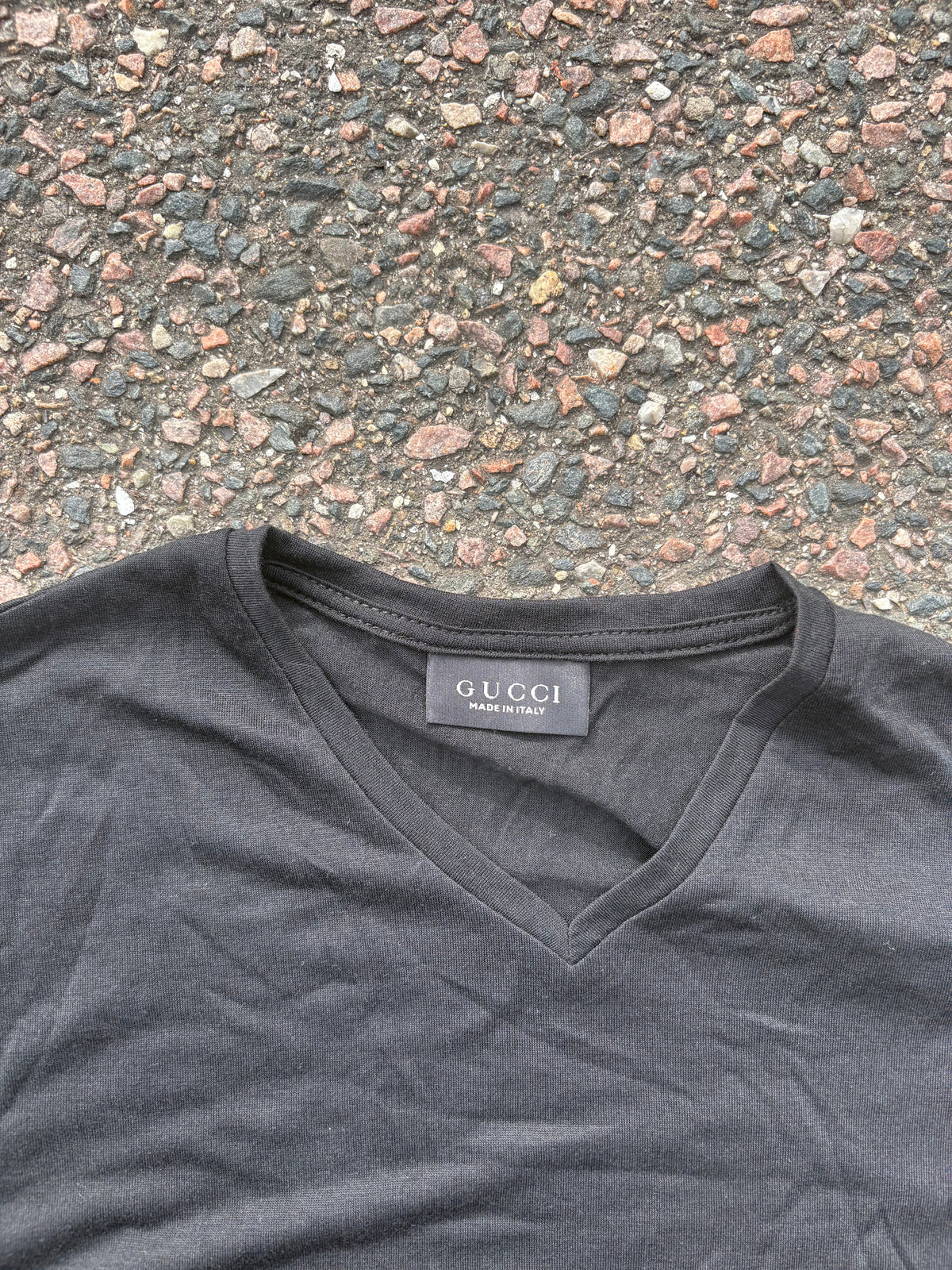Gucci v neck thin tee black