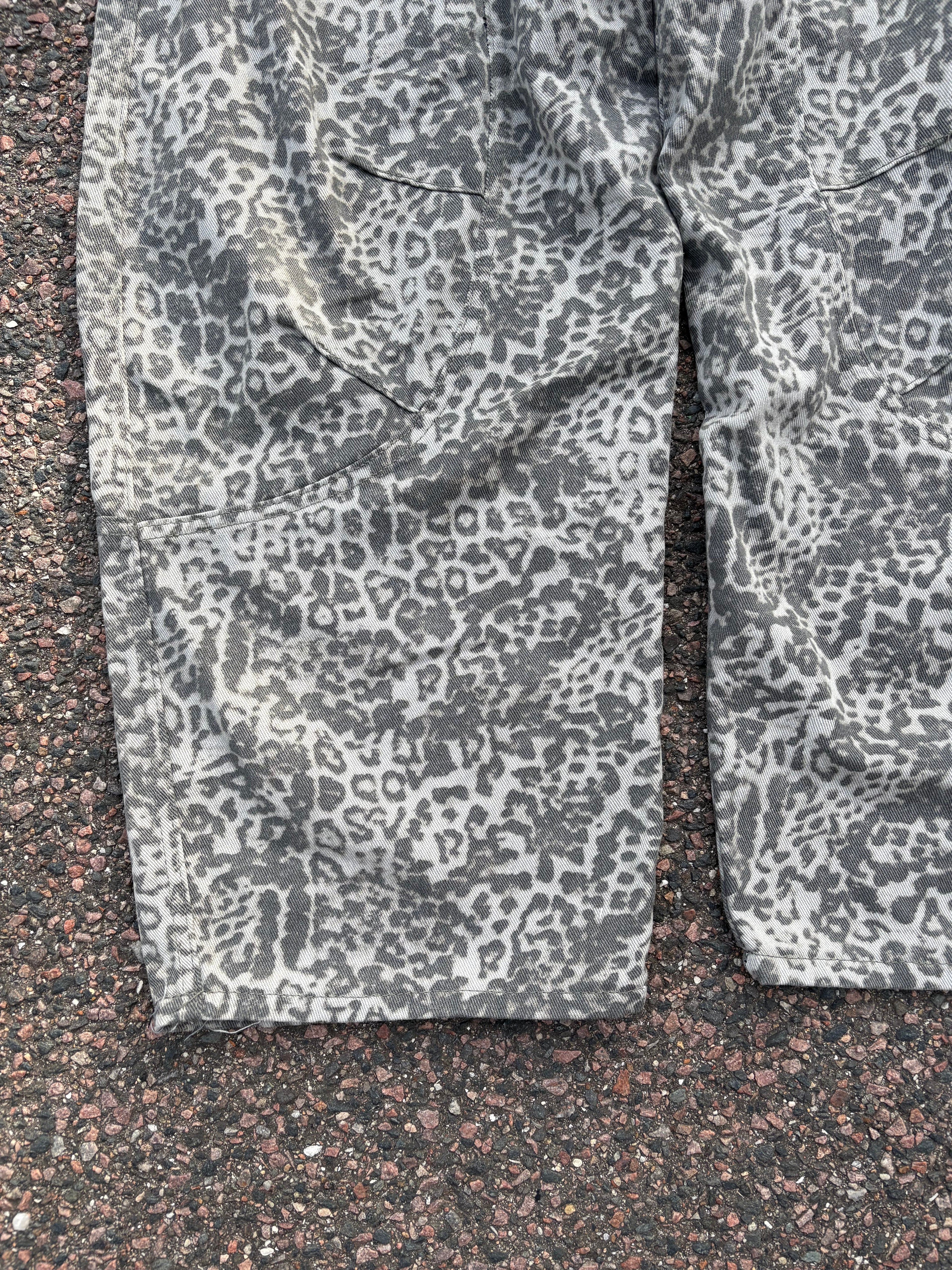 Baggy leopard jeans