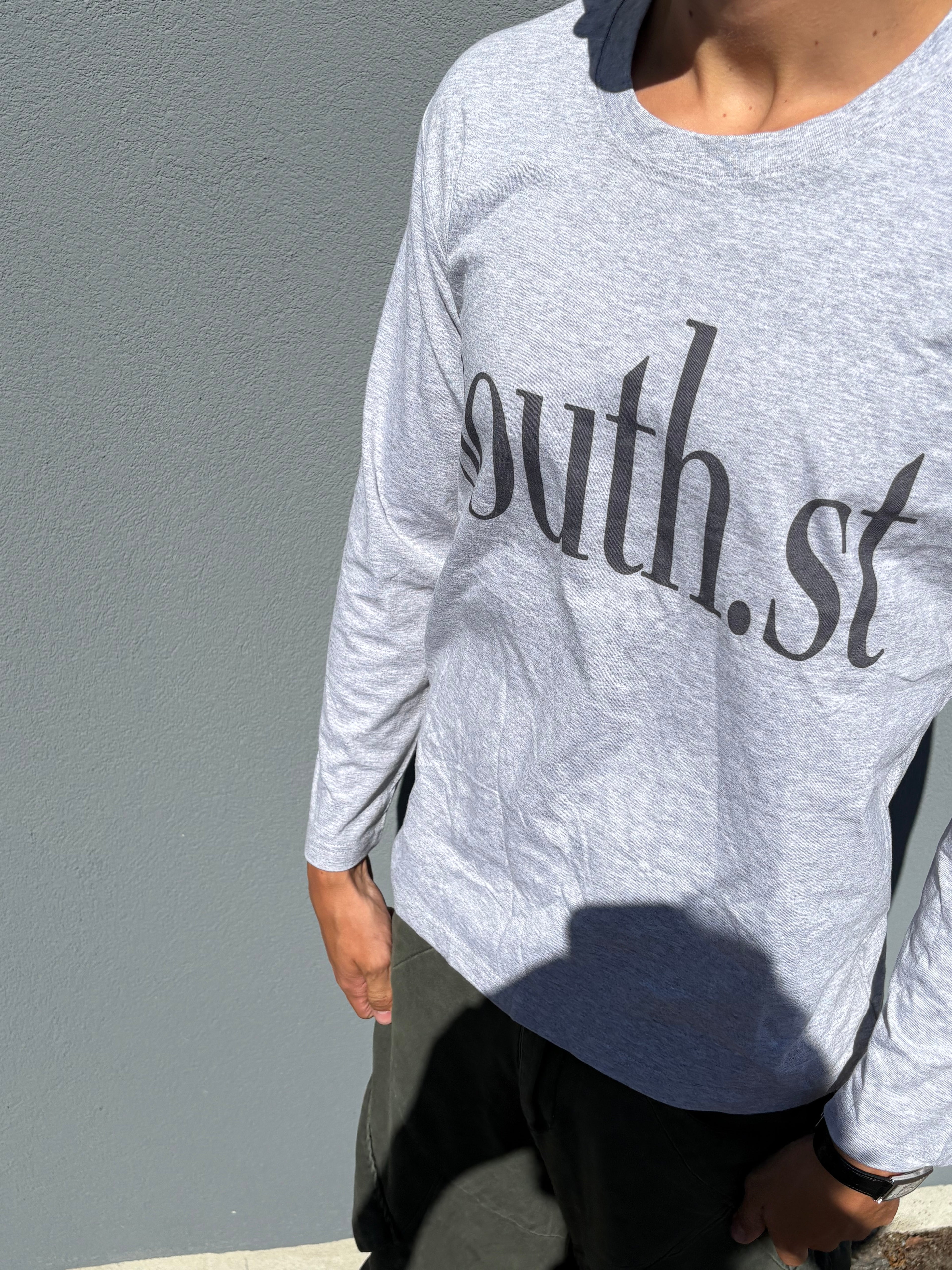 Vintage south.st gray long sleeve