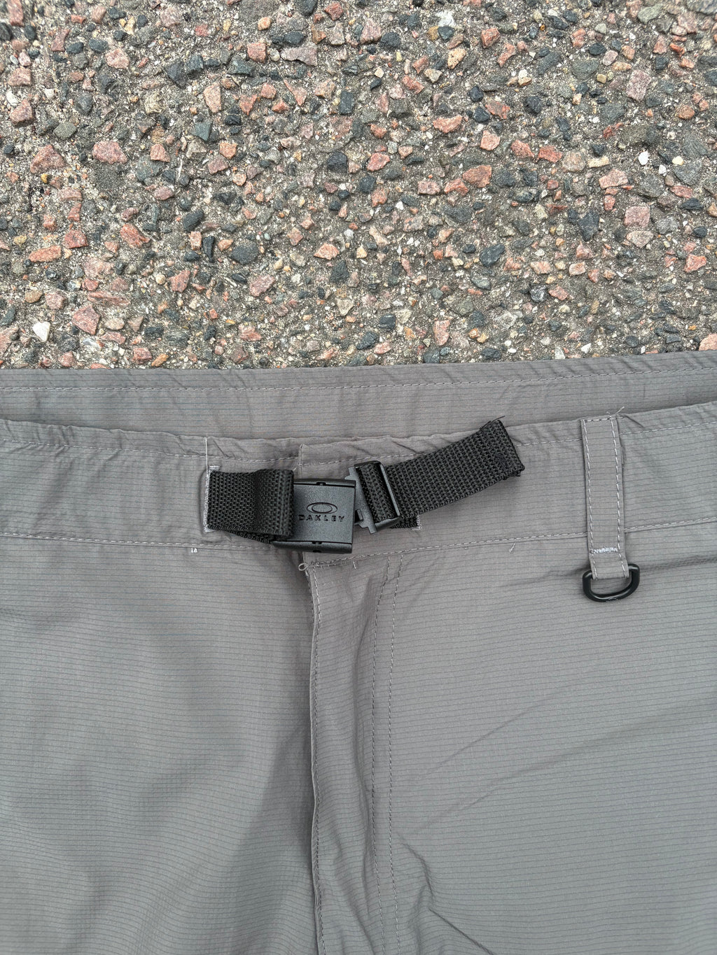 Baggy Oakley ski pants gray