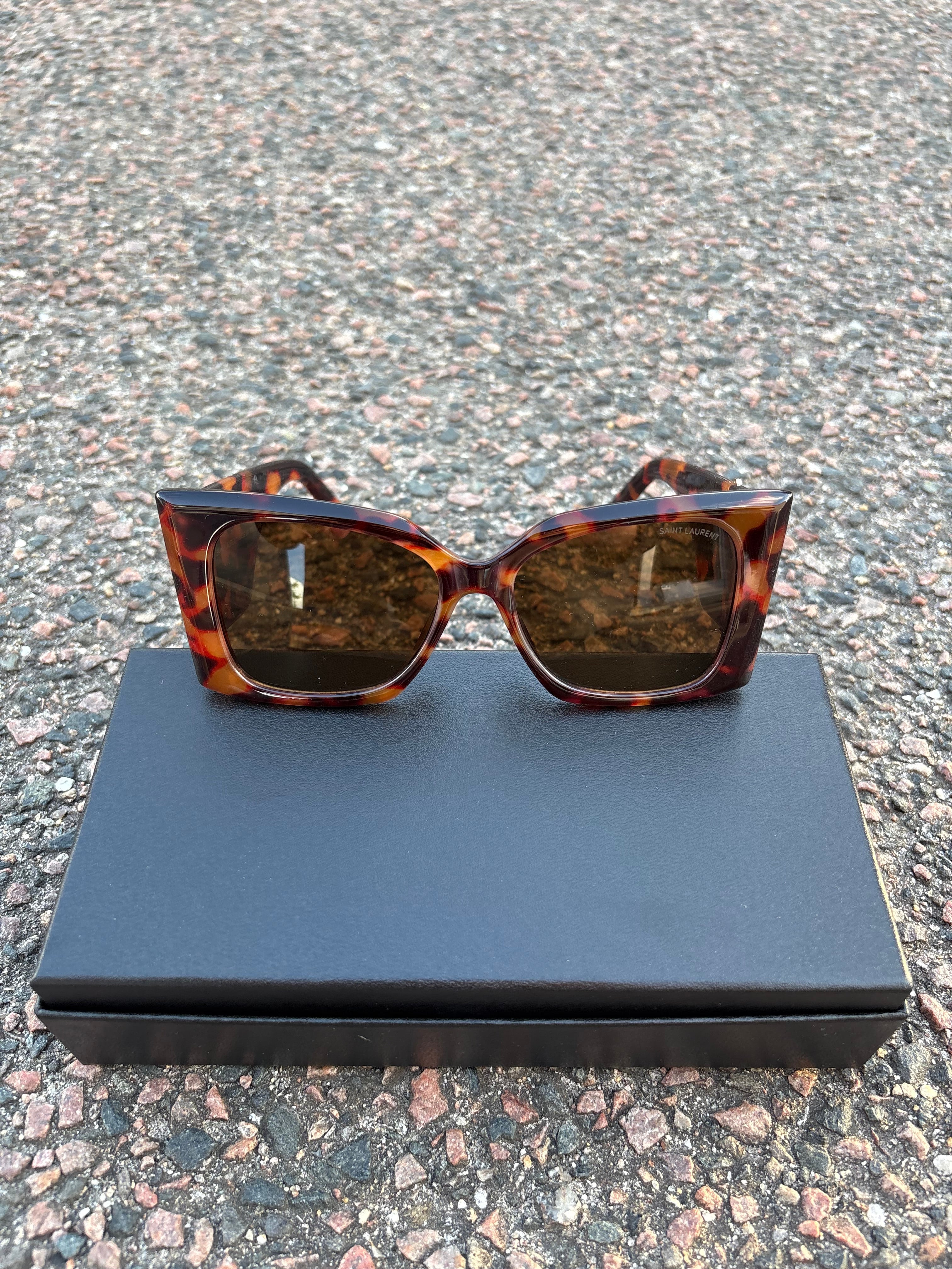 Saint Laurent Leopard glasses 119-54