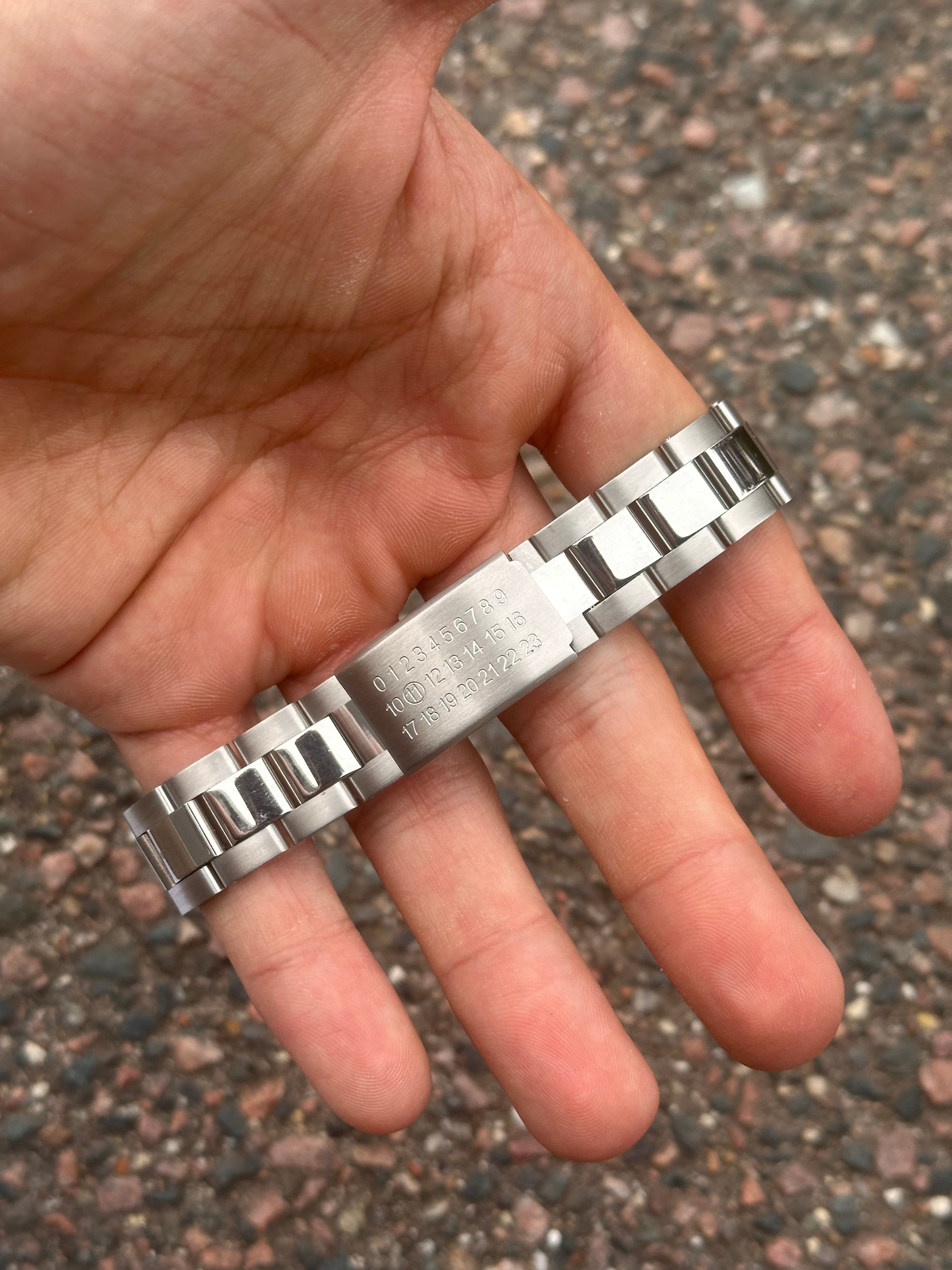Maison margiela logo bracelet stainless steel