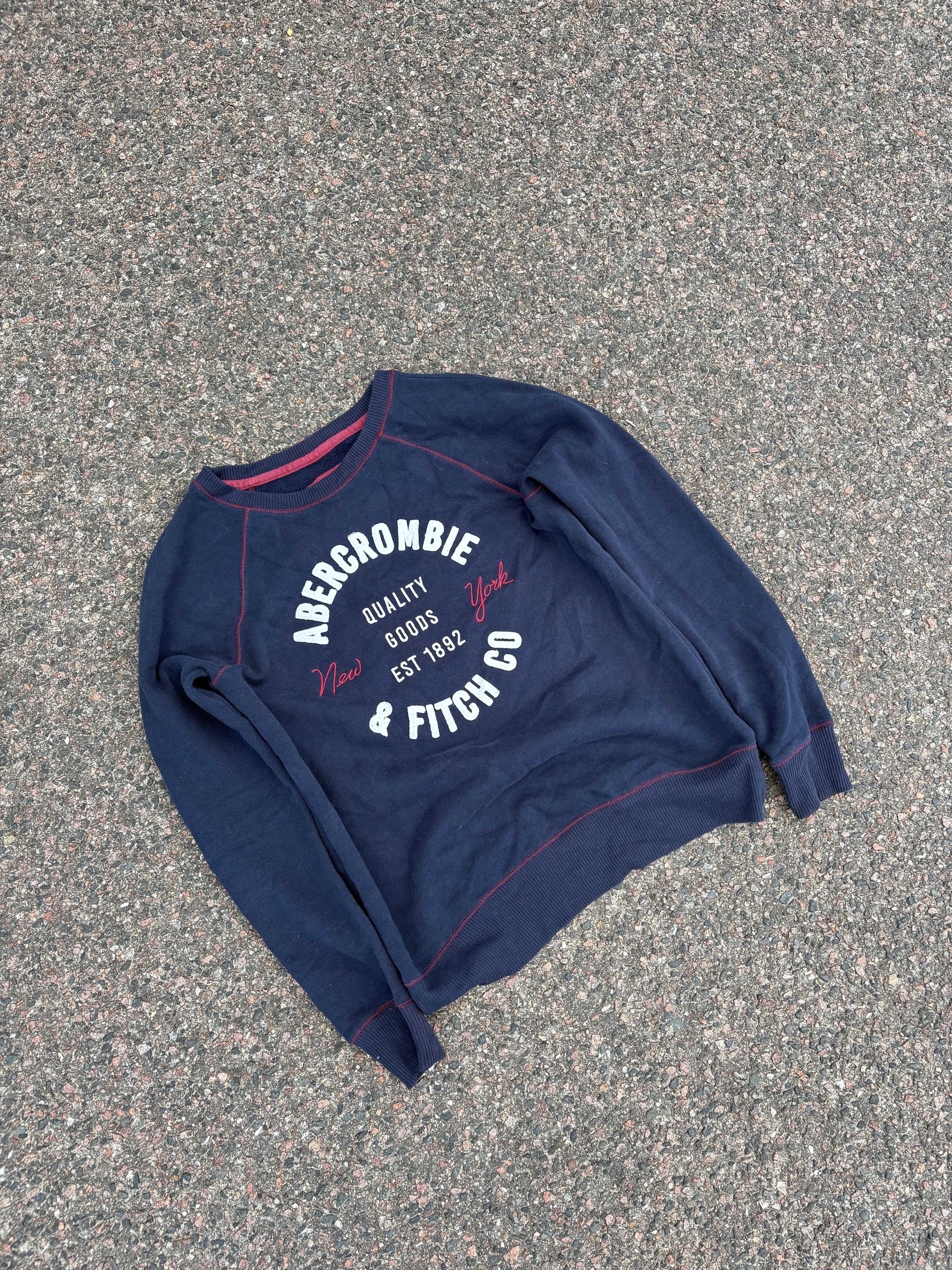 Vintage Abercrombie navy sweater