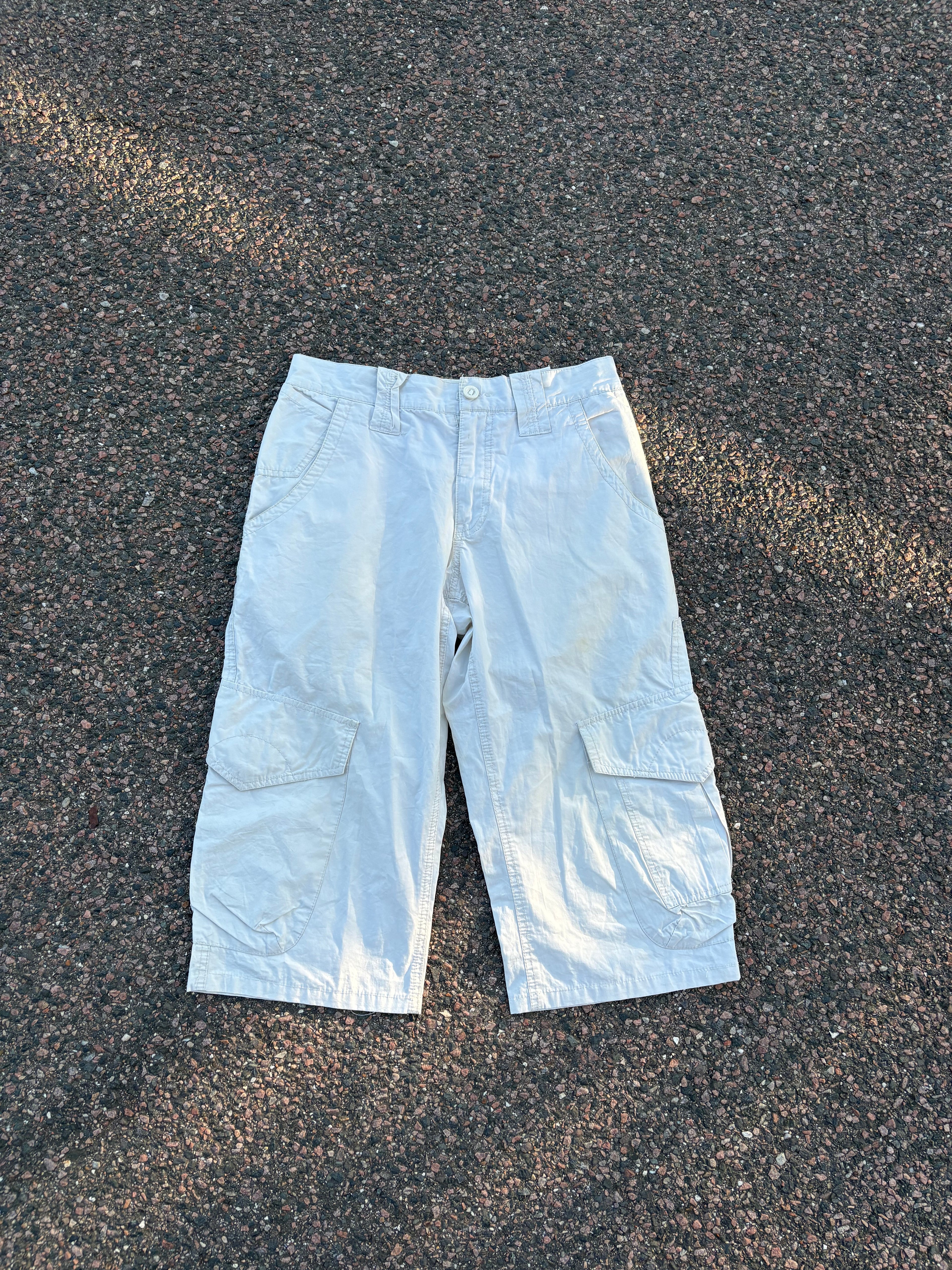 Vintage white capris