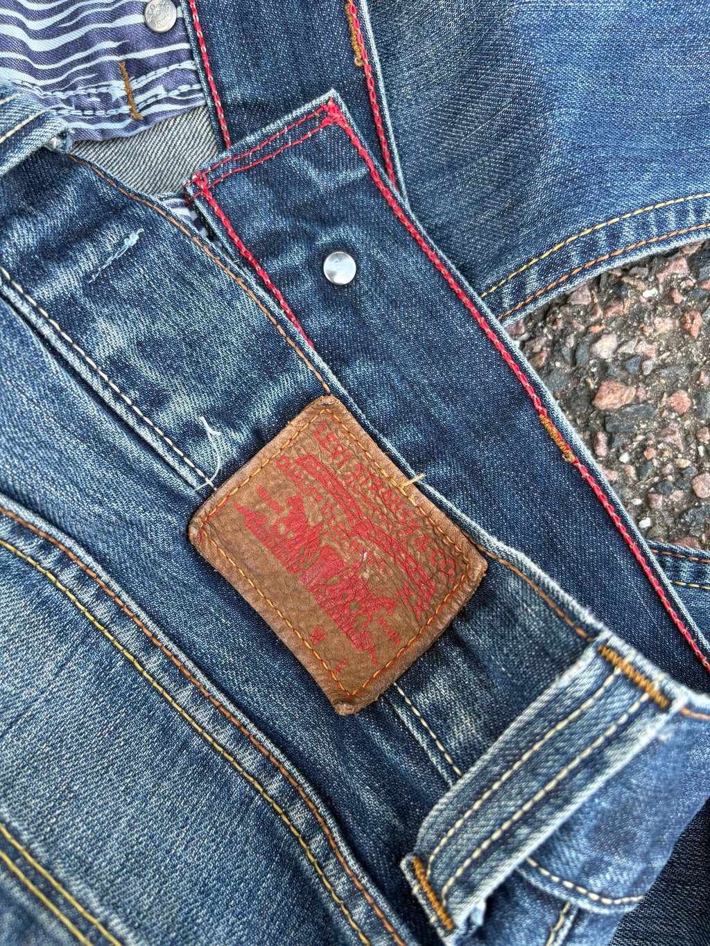 Levis 506 standard faded vintage jeans