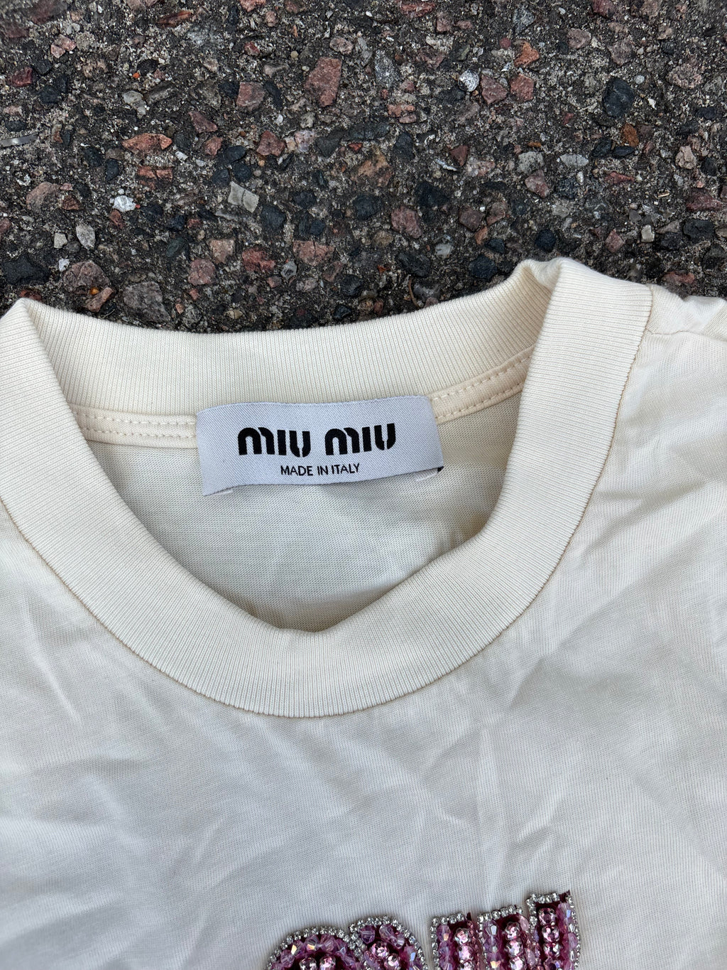Miu Miu Pearl logo beige tee