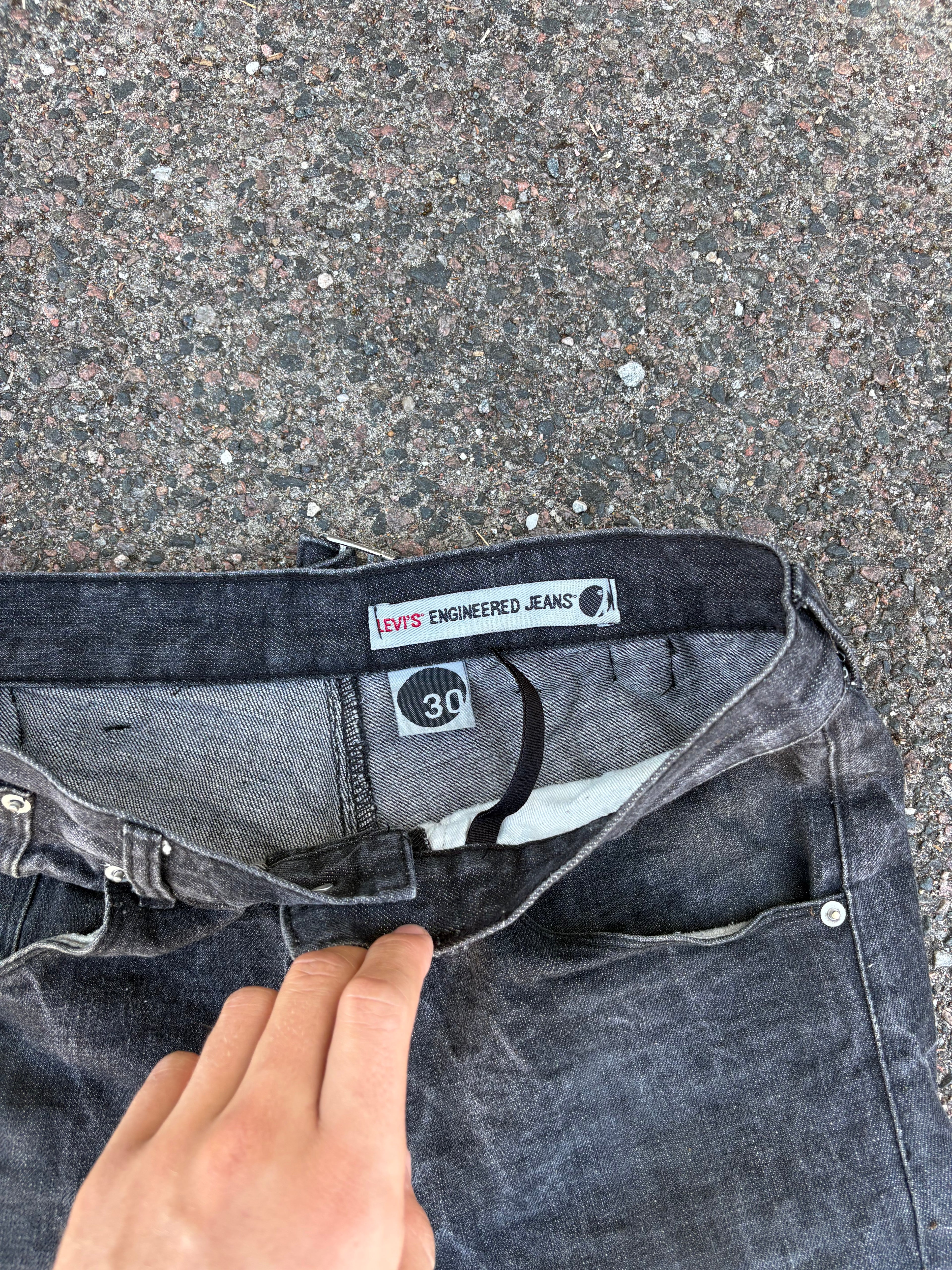 Levis engineered jeans faded black size 30