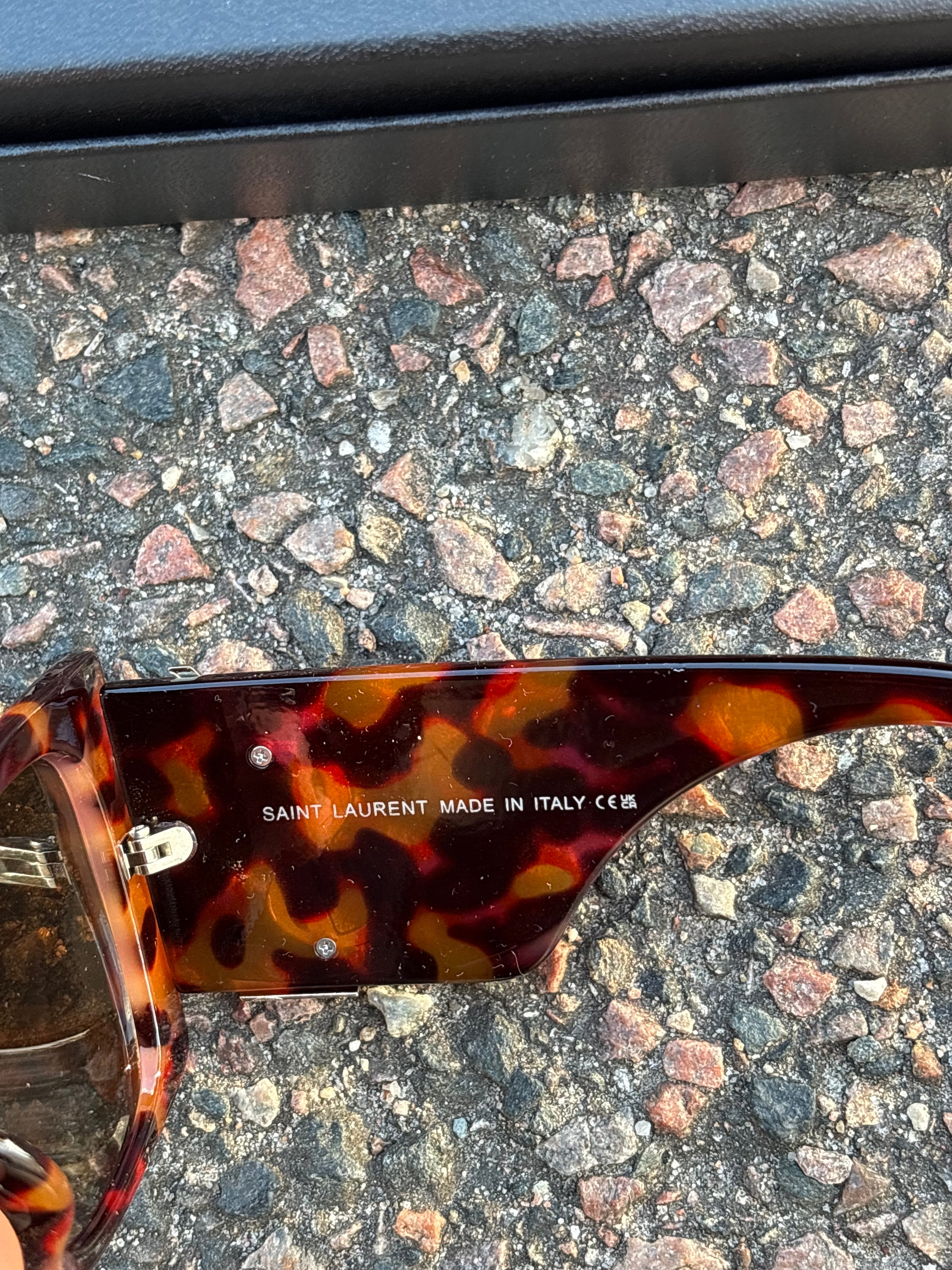 Saint Laurent Leopard glasses 119-54