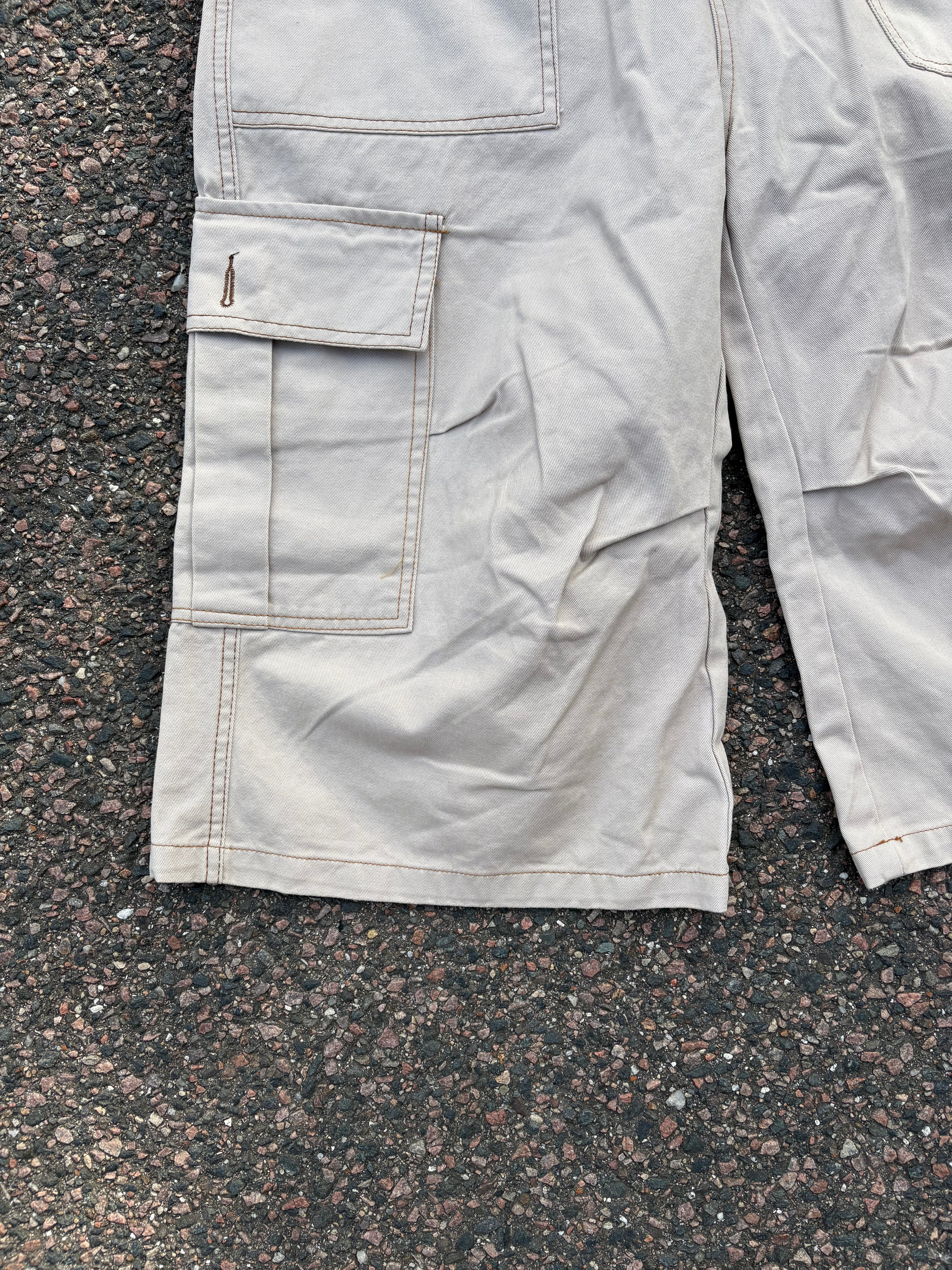 Baggy Capri beige pants