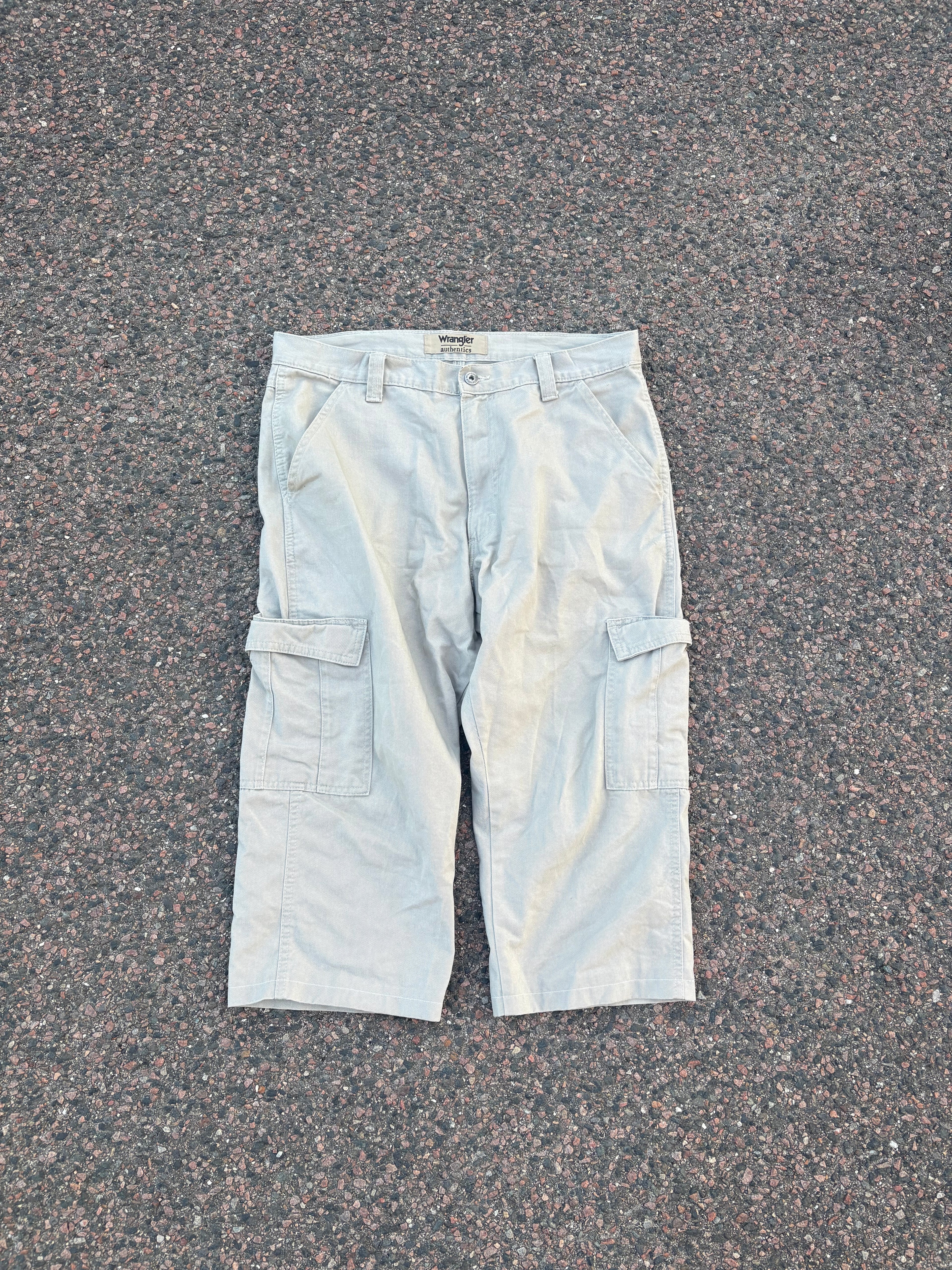Wrangler capri pants beige