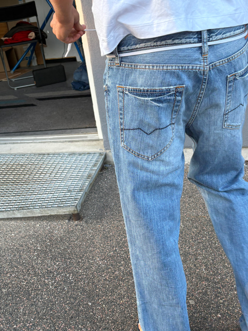 Vintage 1990s bootcut Hugo boss distressed blue jeans