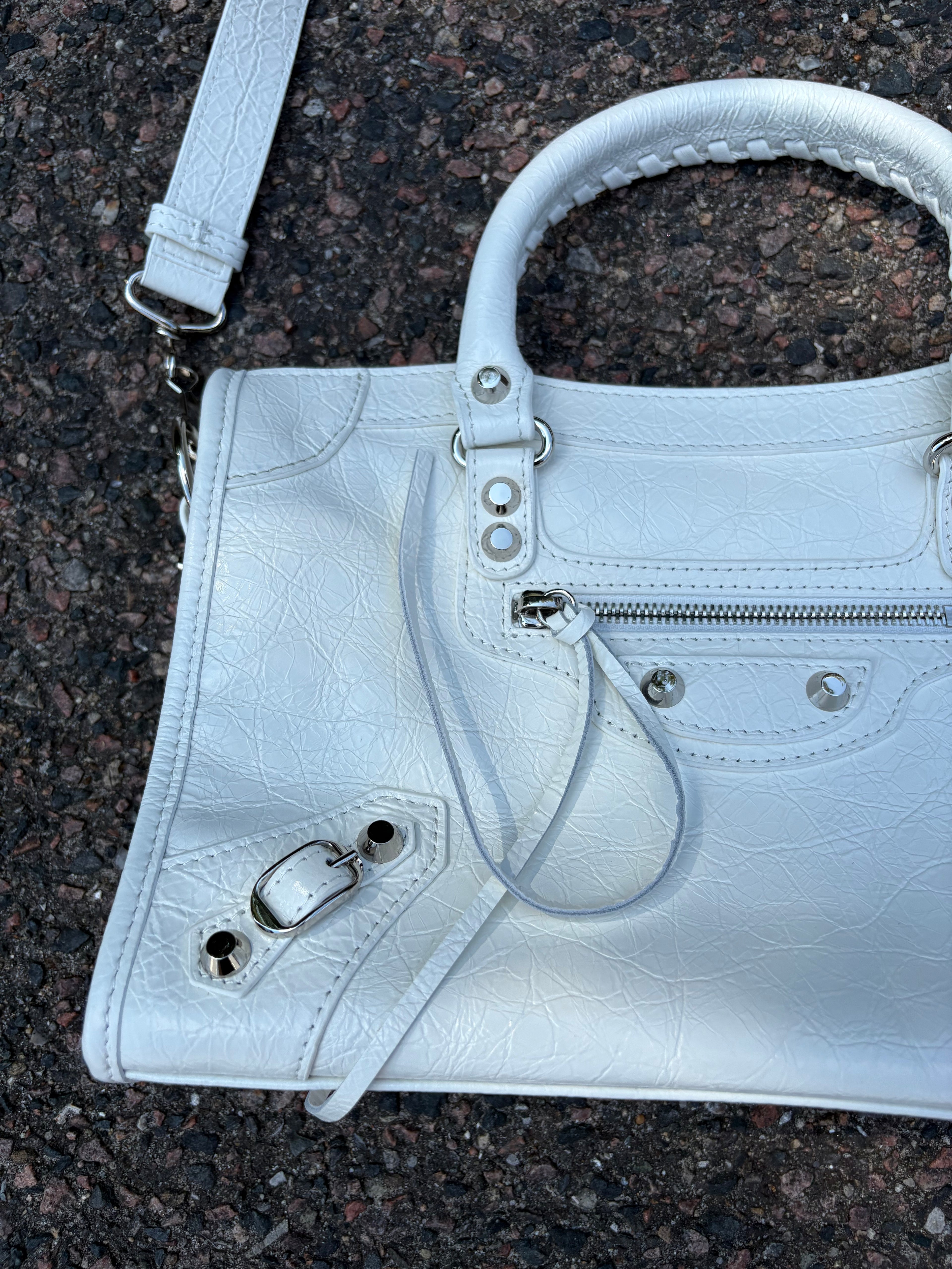 Small Balenciaga le city bag White m