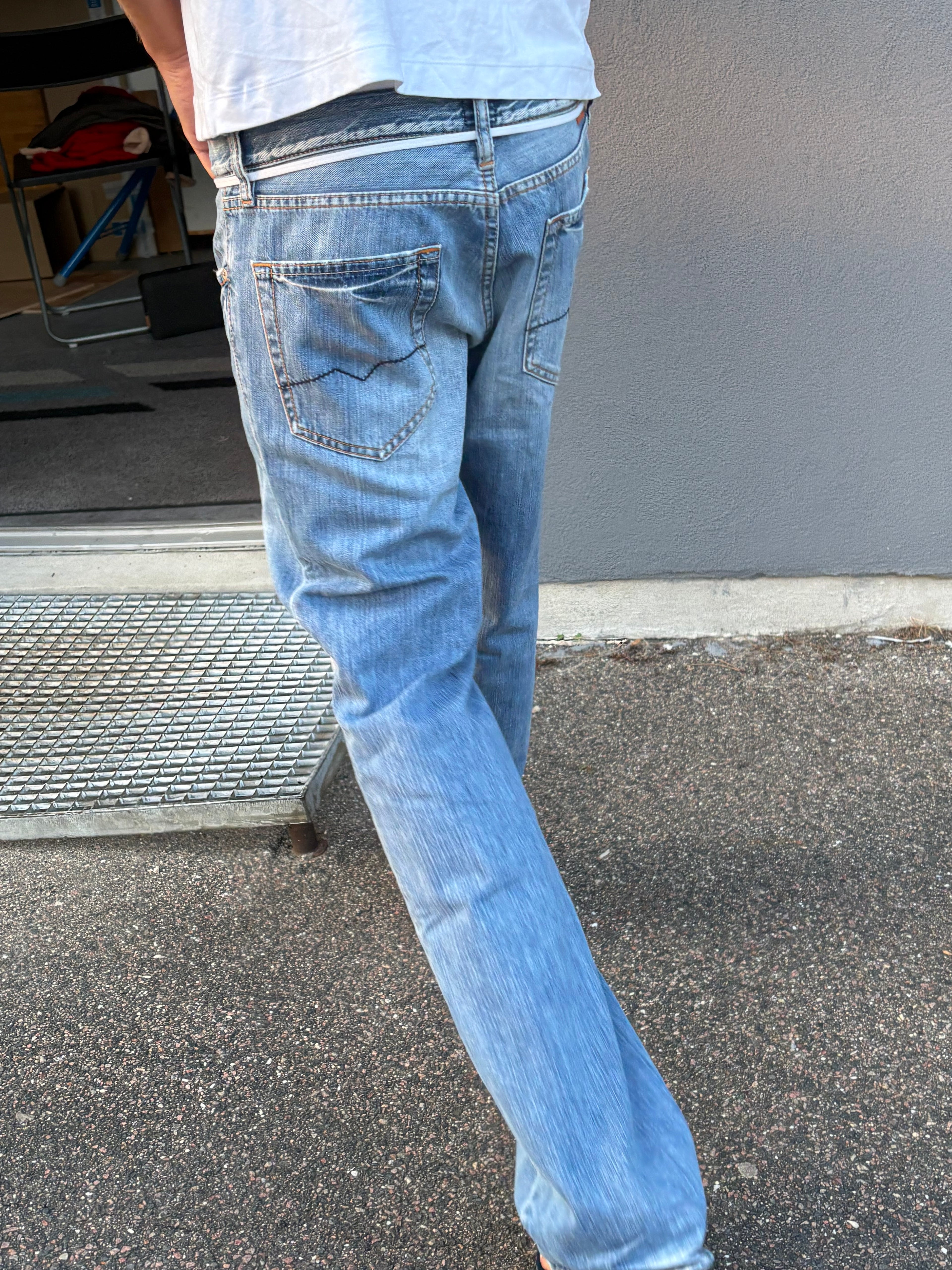 Vintage 1990s bootcut Hugo boss distressed blue jeans