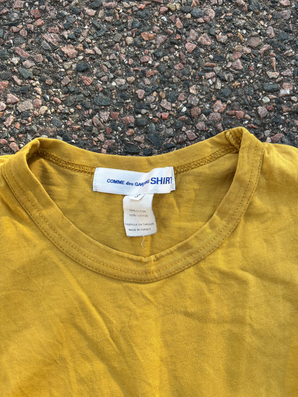 Comme des garcons t shirt yellow