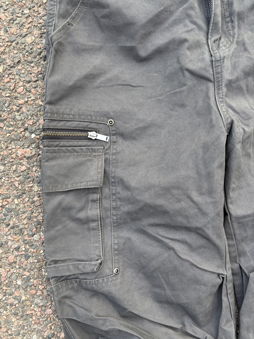 Wide fit cargo pants gray
