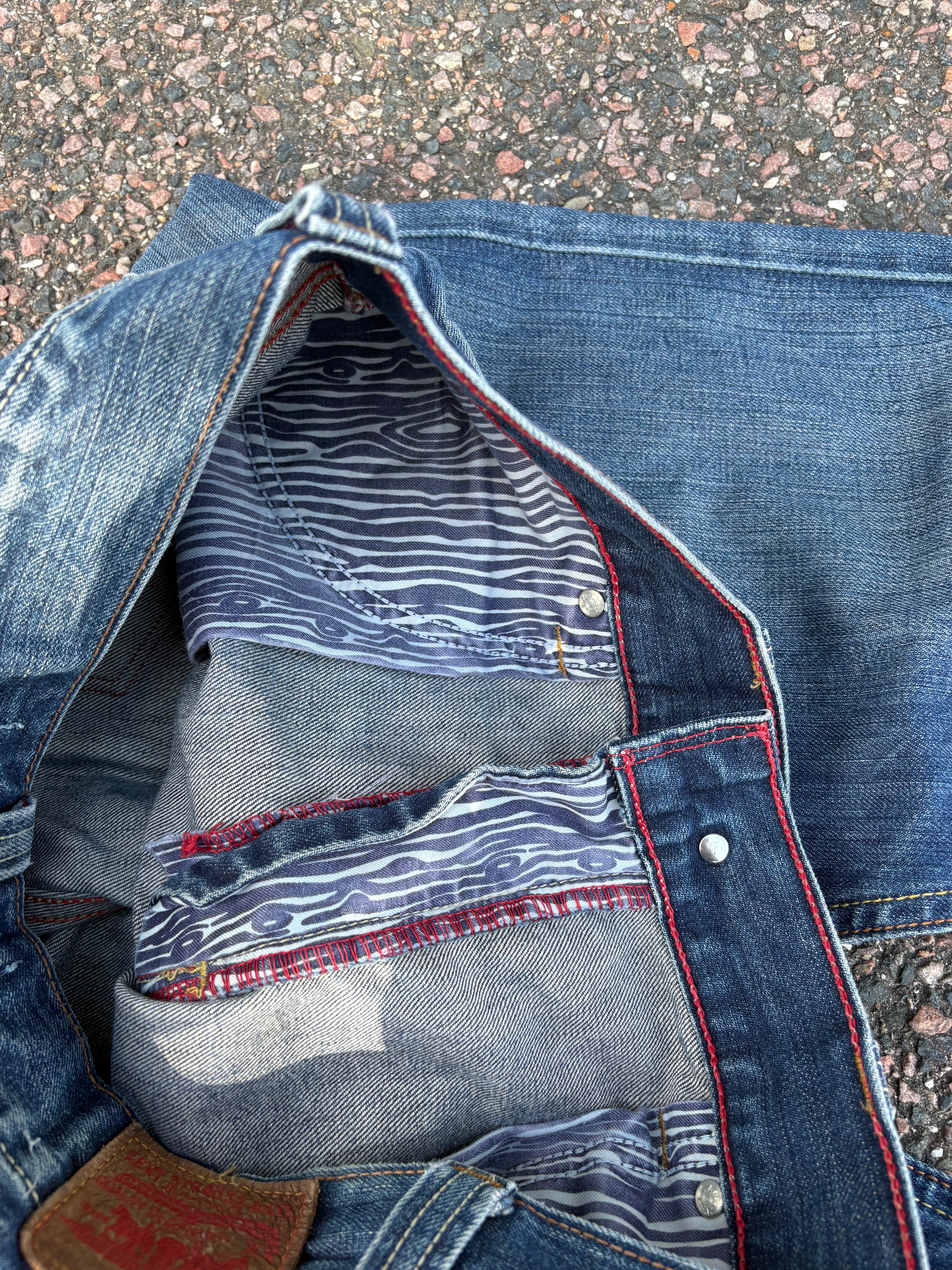 Levis 506 standard faded vintage jeans