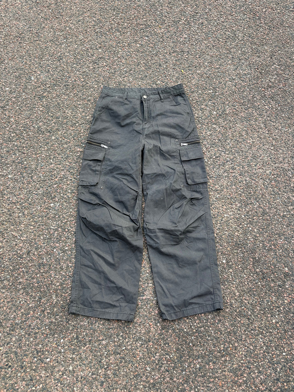 Wide fit cargo pants gray