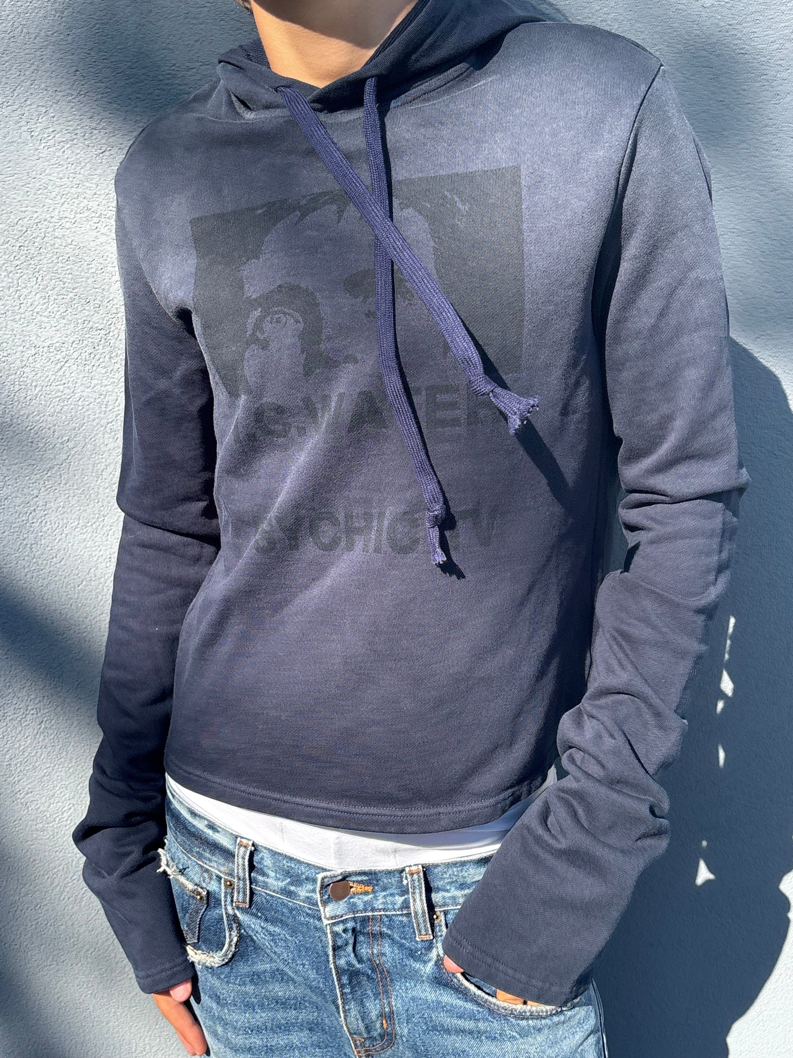 No E Mosen cropped navy hoodie