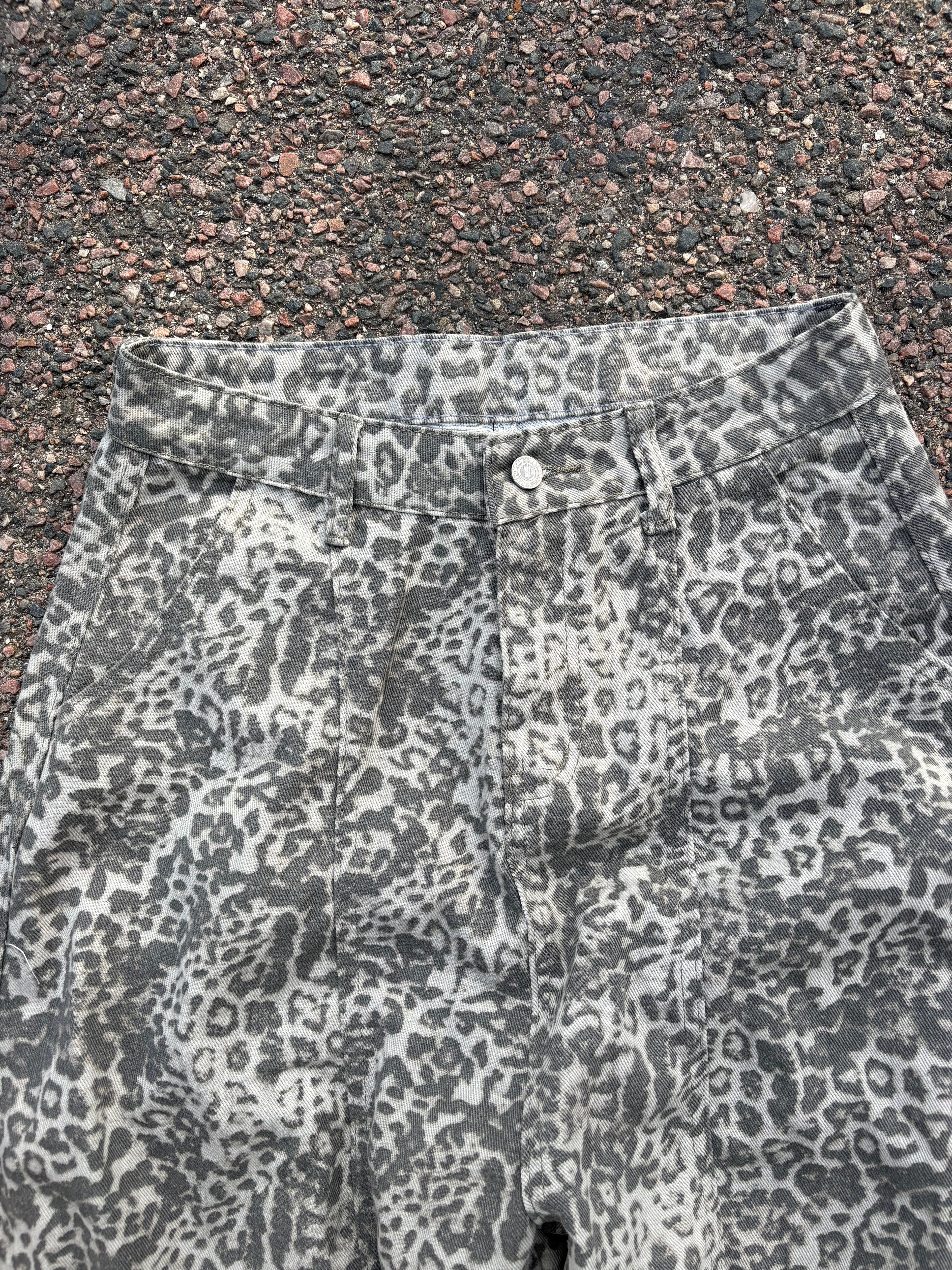 Baggy leopard jeans