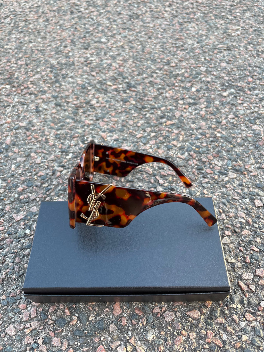 Saint Laurent Leopard glasses 119-54