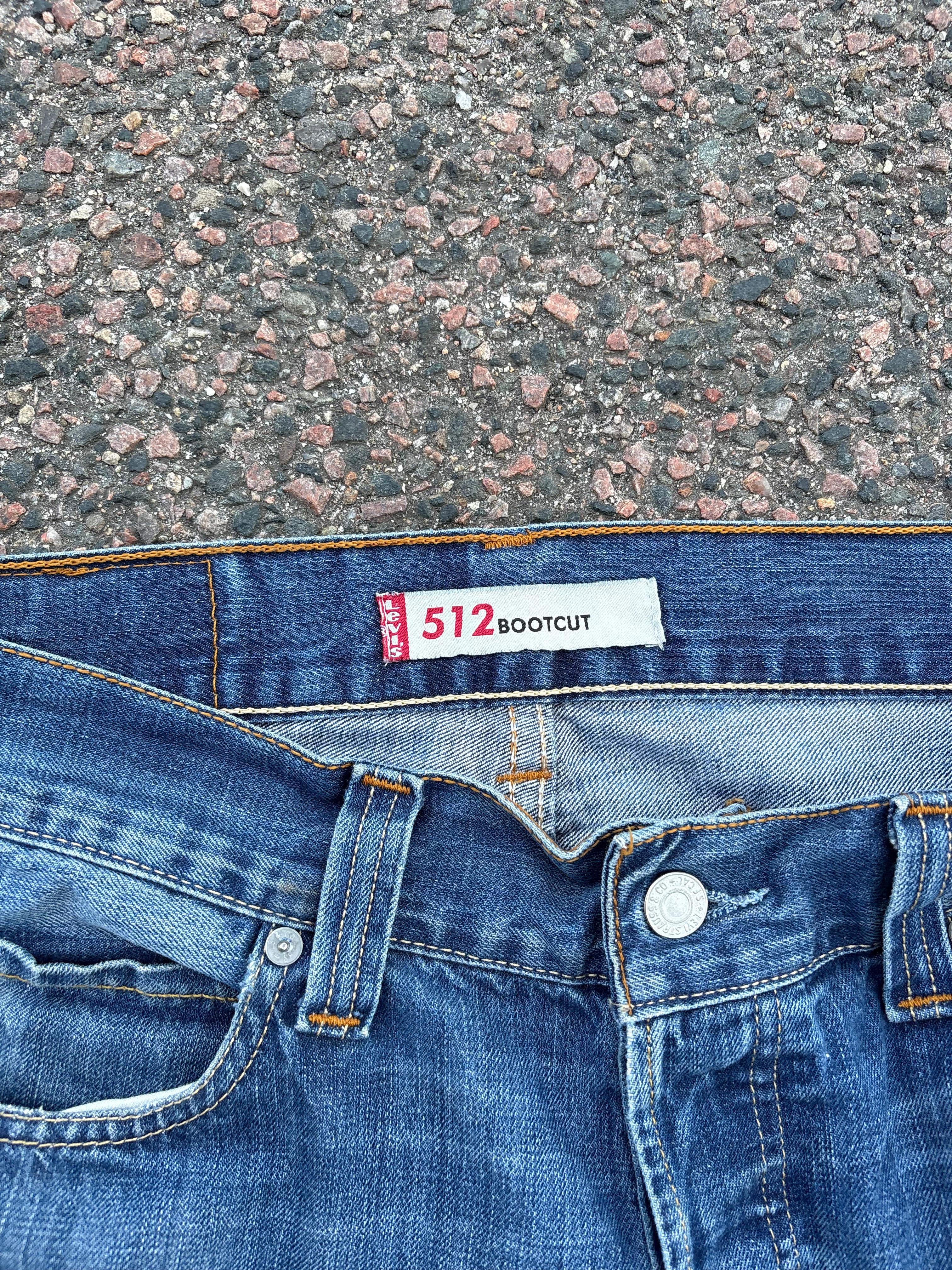 Levis Vintage 512 bootcut washed jeans (32*36)