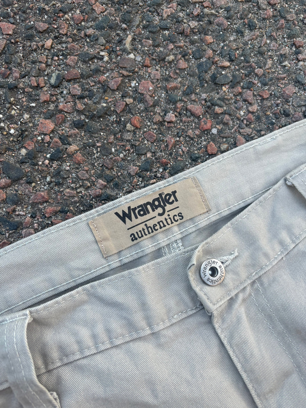 Wrangler capri pants beige