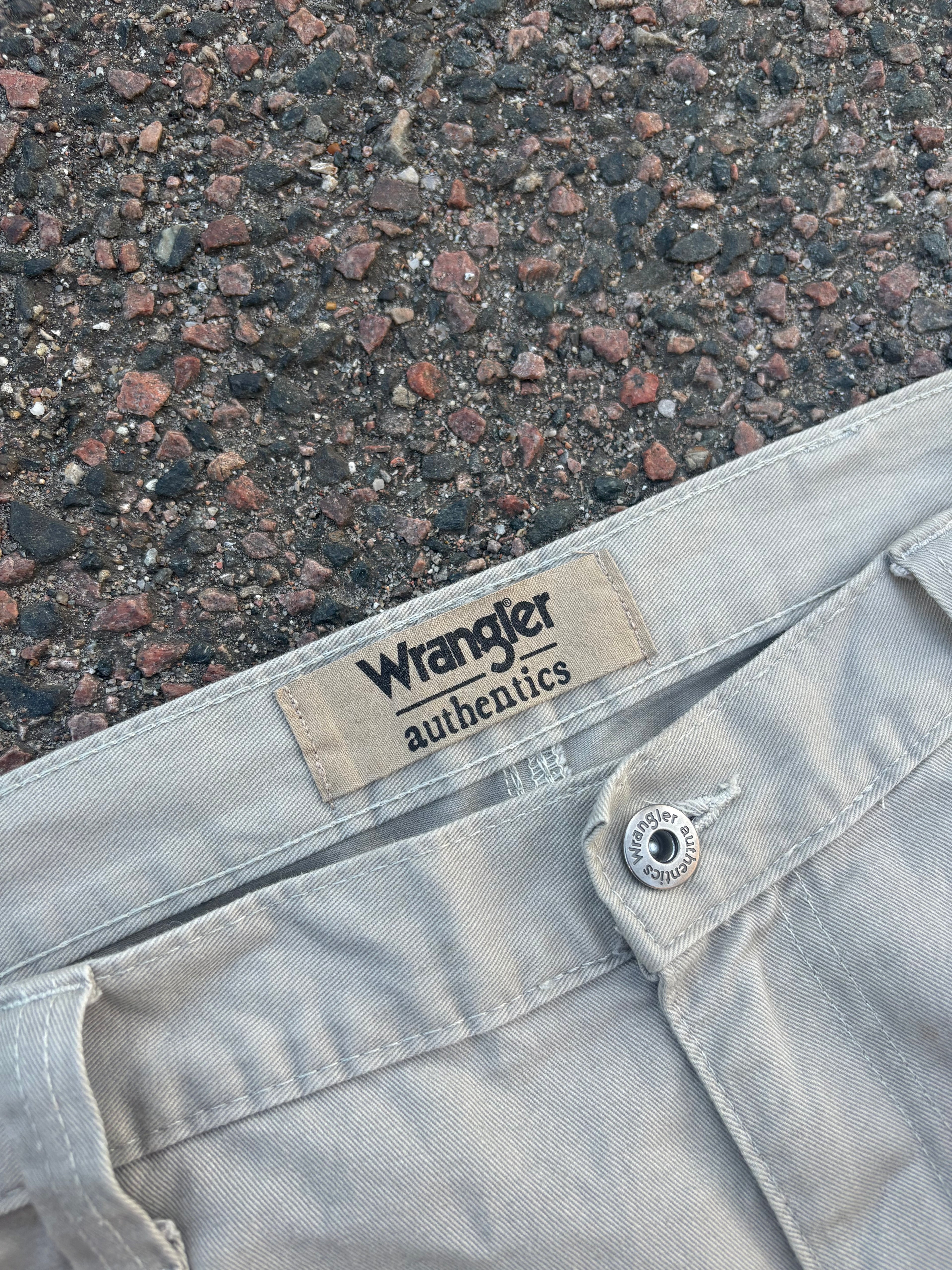 Wrangler capri pants beige