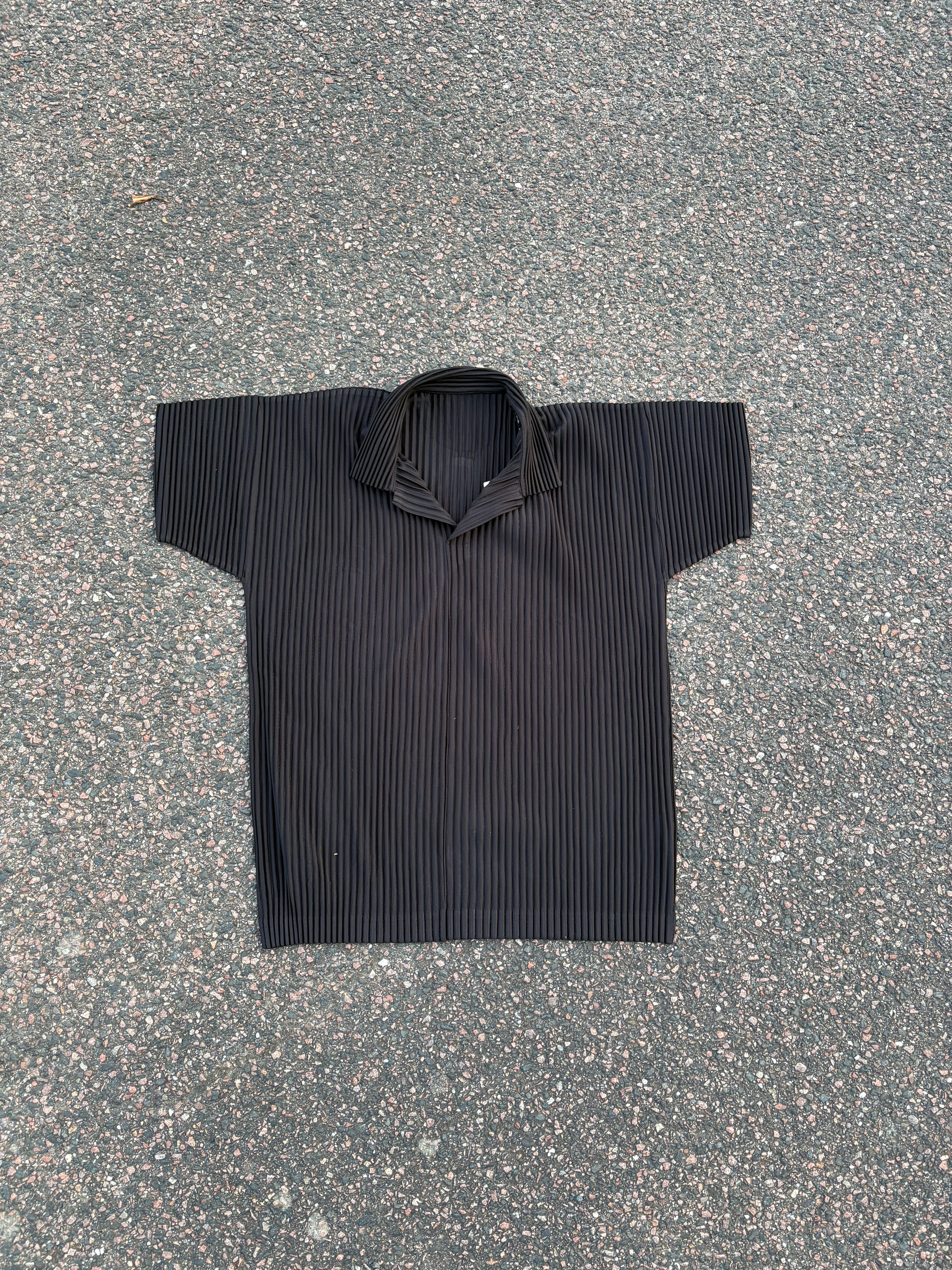 Issey miyake brand new black polo