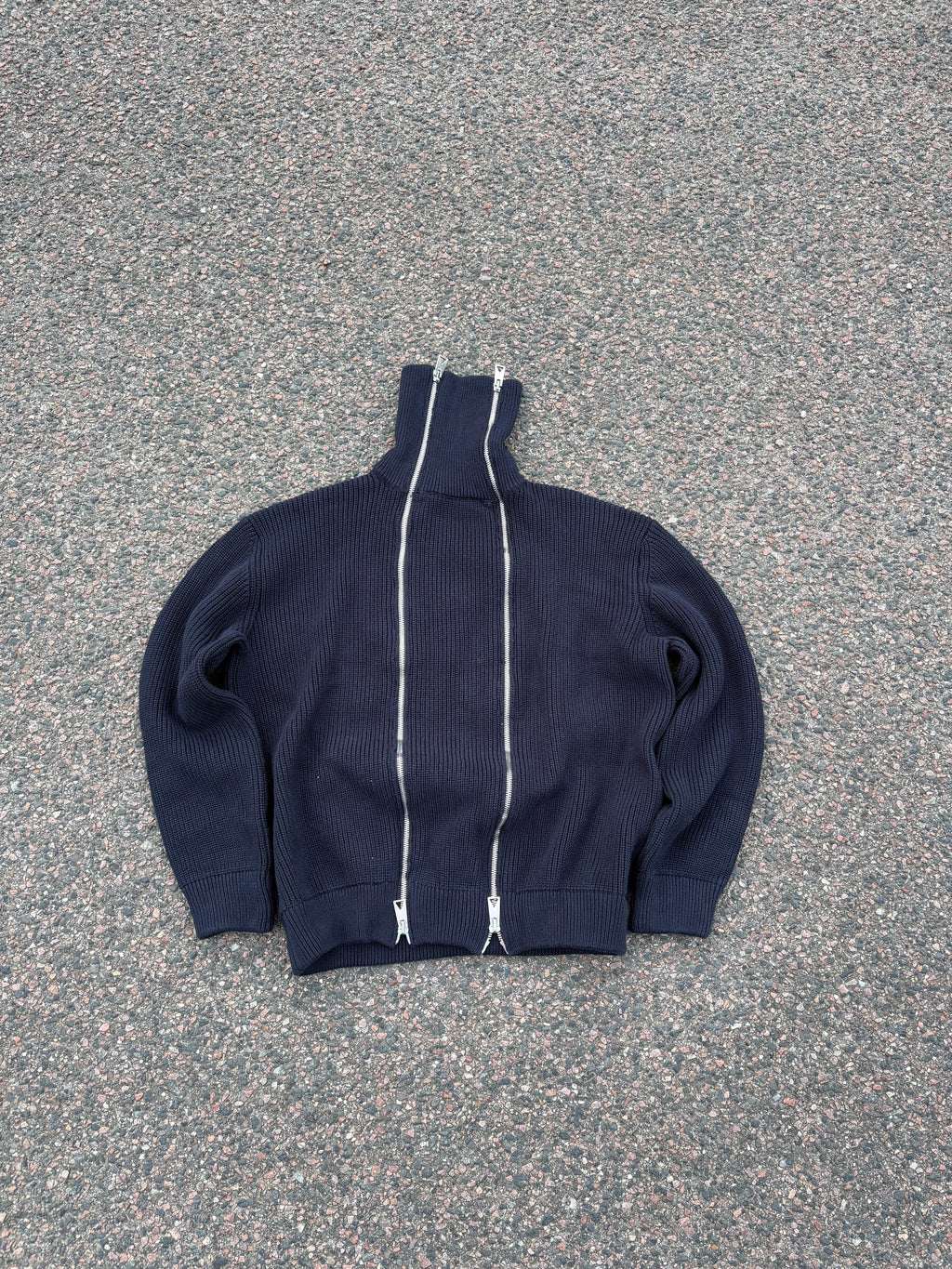 Double zipper heavy navy sweater