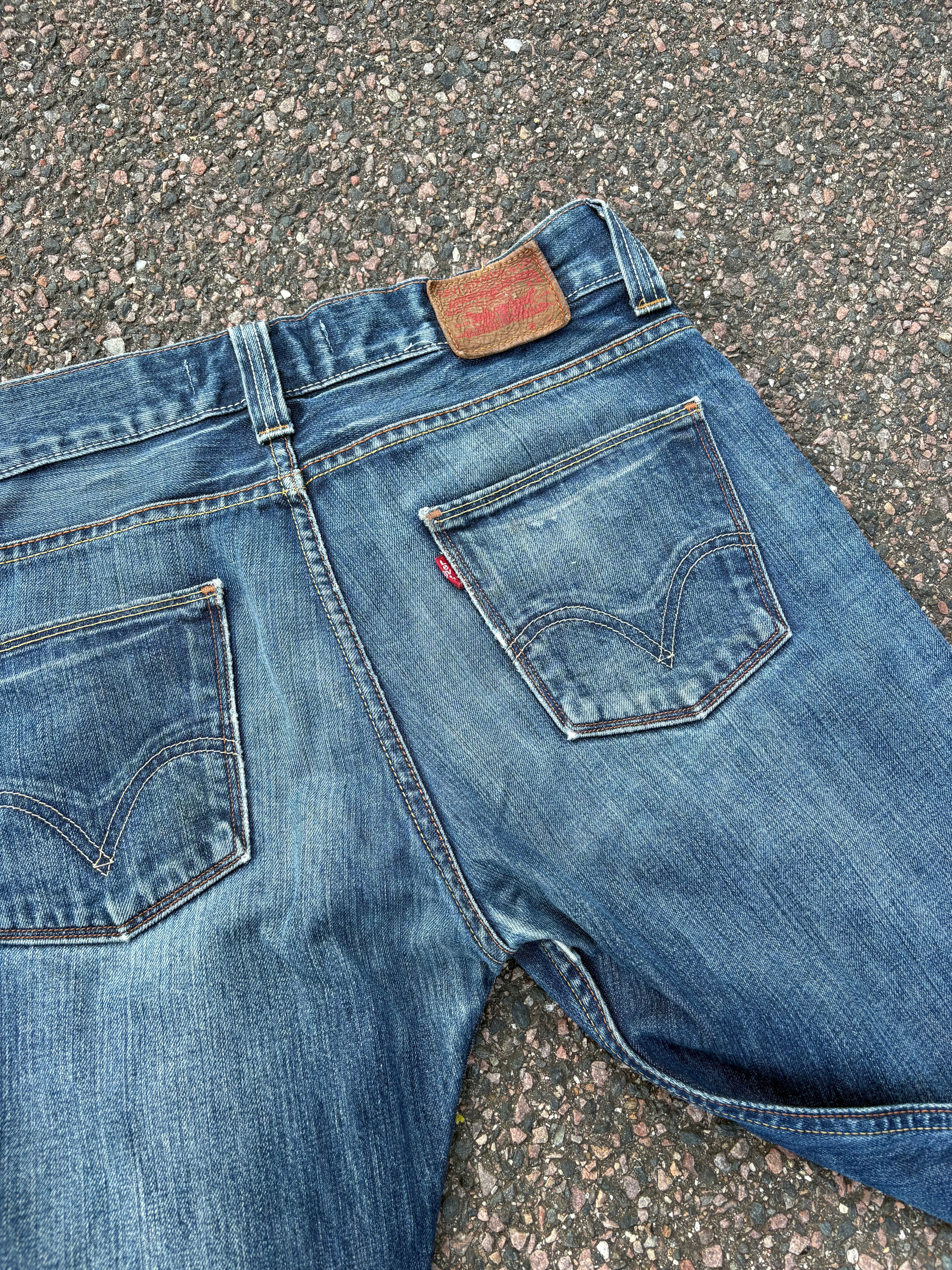 Levis 506 standard faded vintage jeans