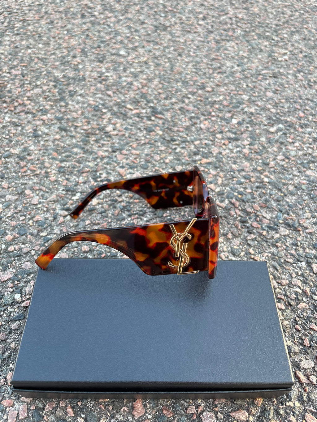 Saint Laurent Leopard glasses 119-54