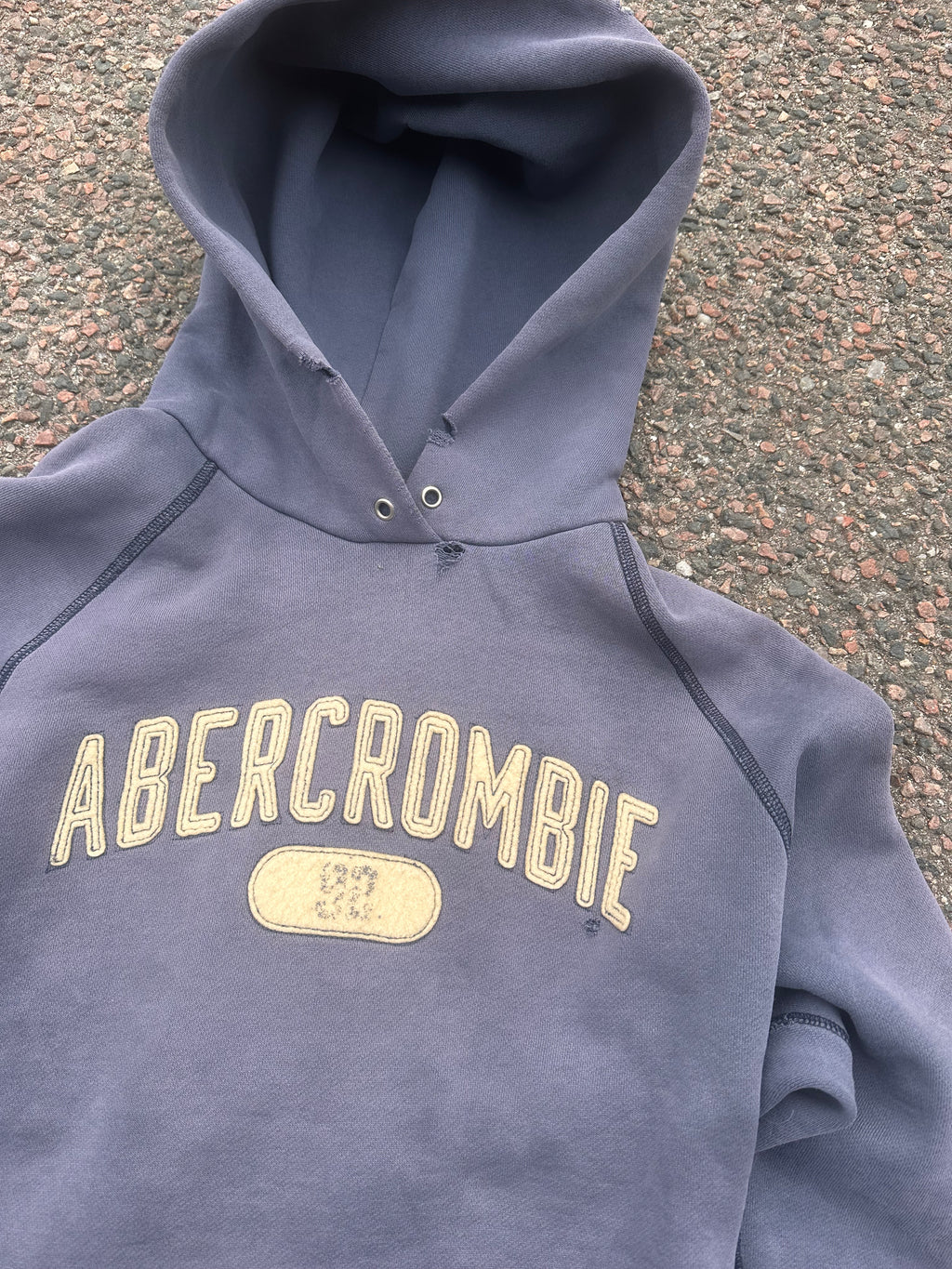 Vintage 2000s Abercrombie hoodie gray
