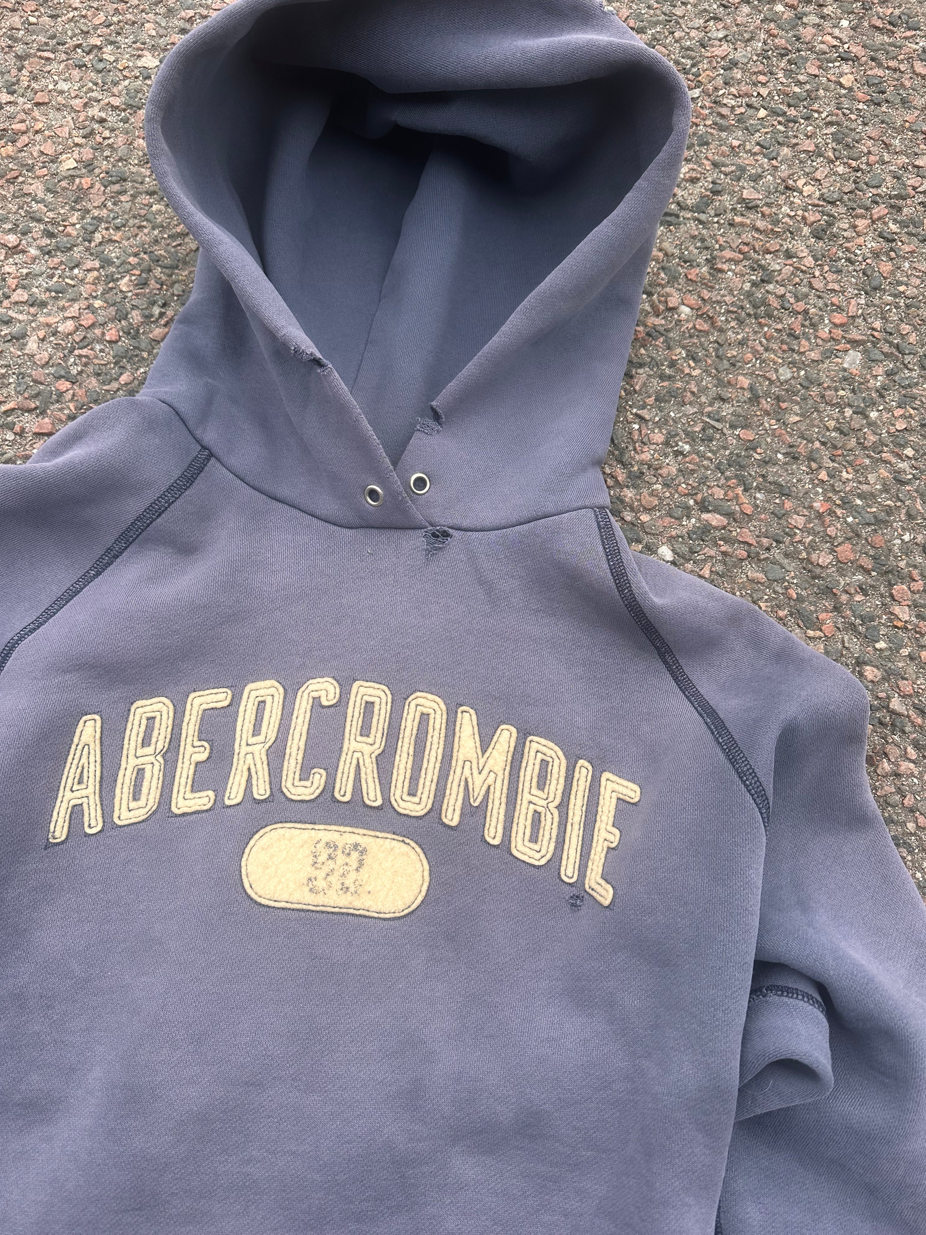 Vintage 2000s Abercrombie hoodie gray