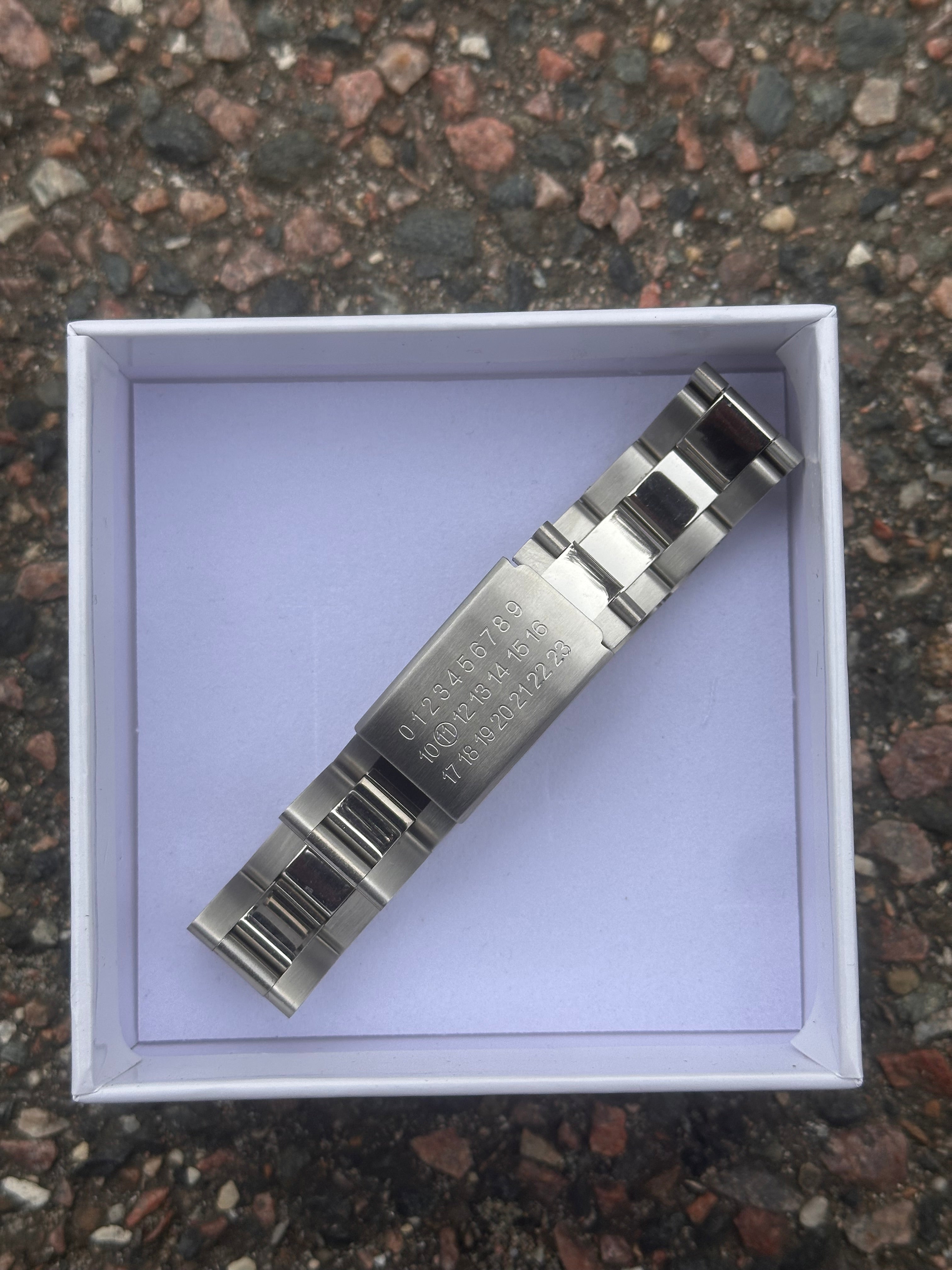 Maison margiela logo bracelet stainless steel