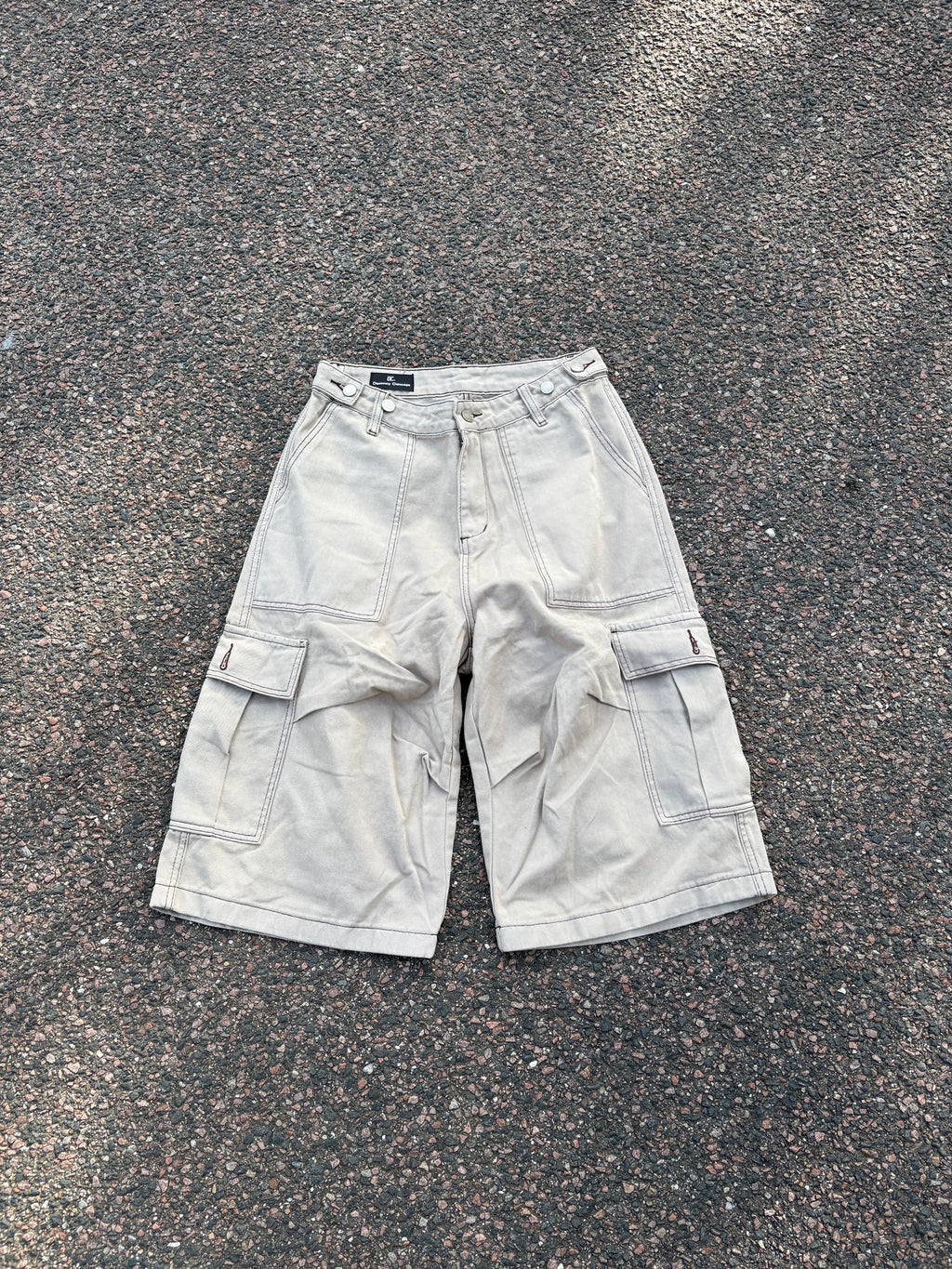 Baggy Capri cargo shorts