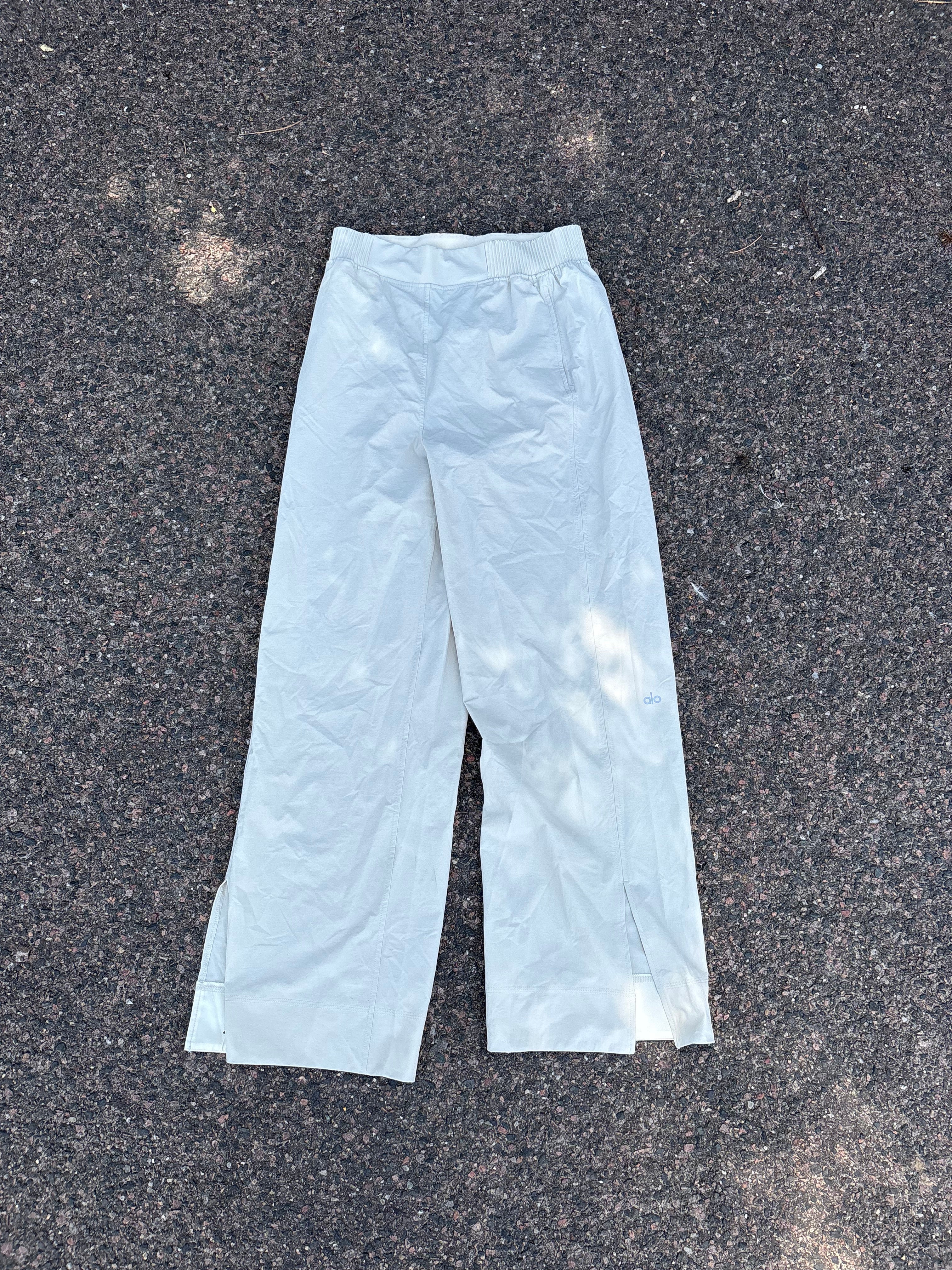 Alo yoga pilates pants beige