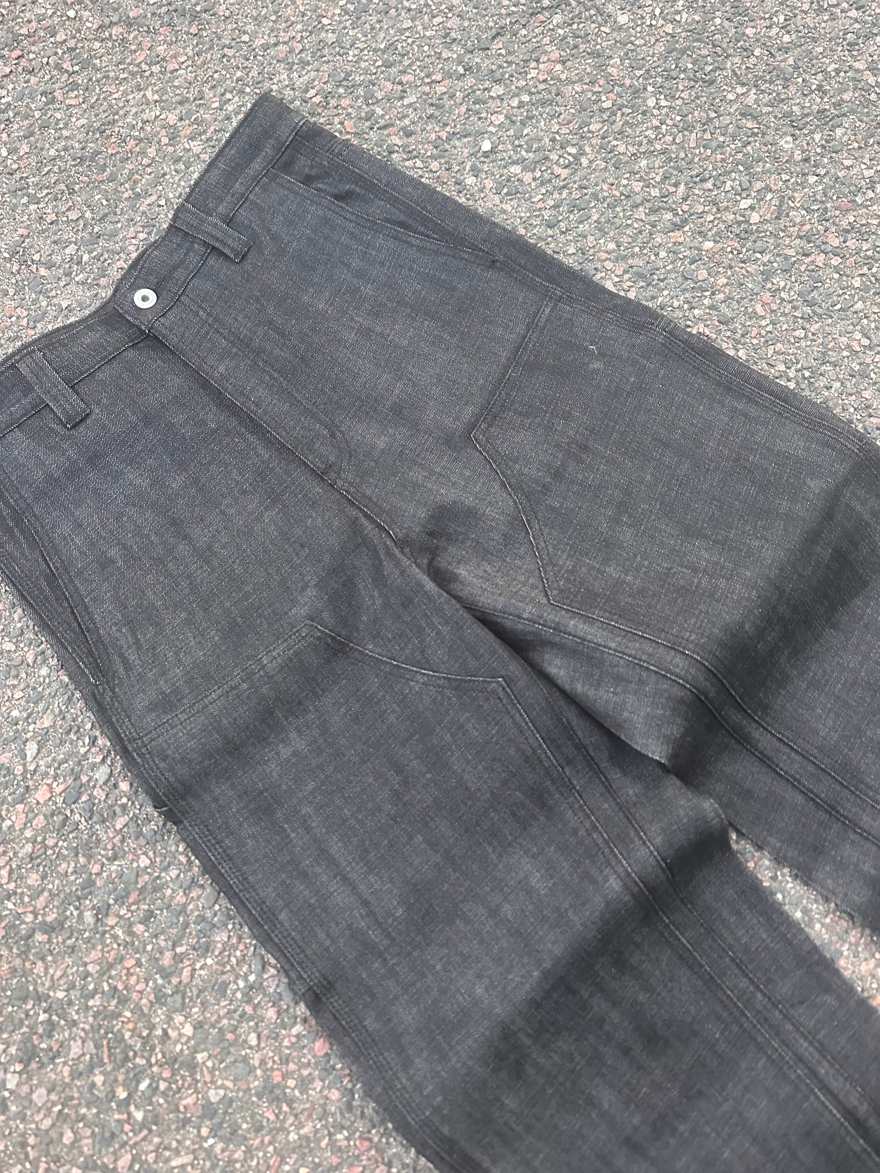 Vuja de raw denim jeans 2022