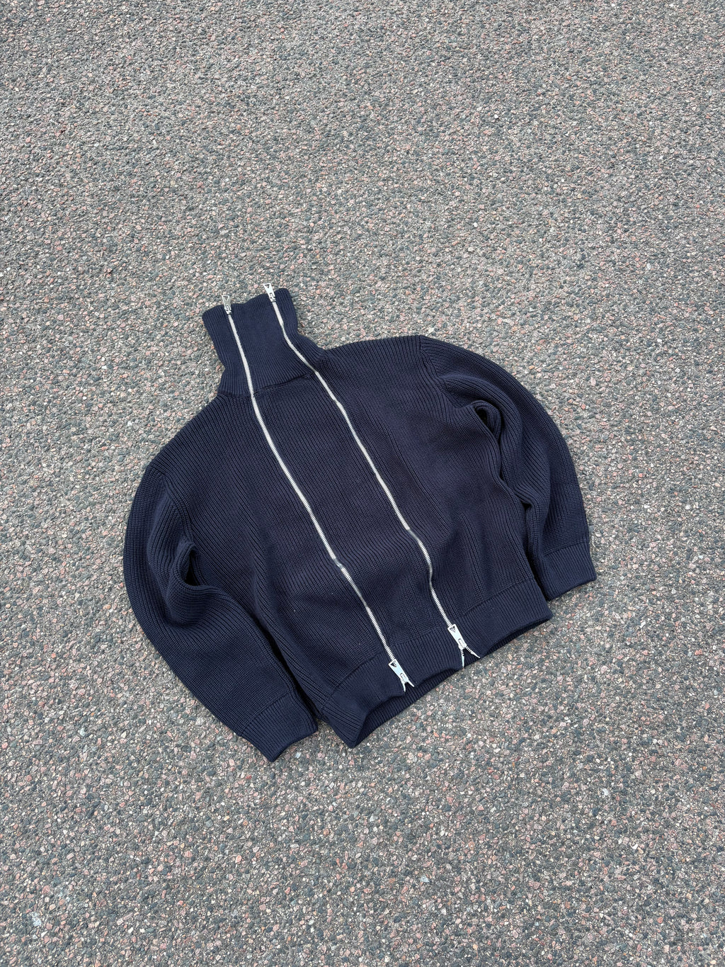 Double zipper heavy navy sweater