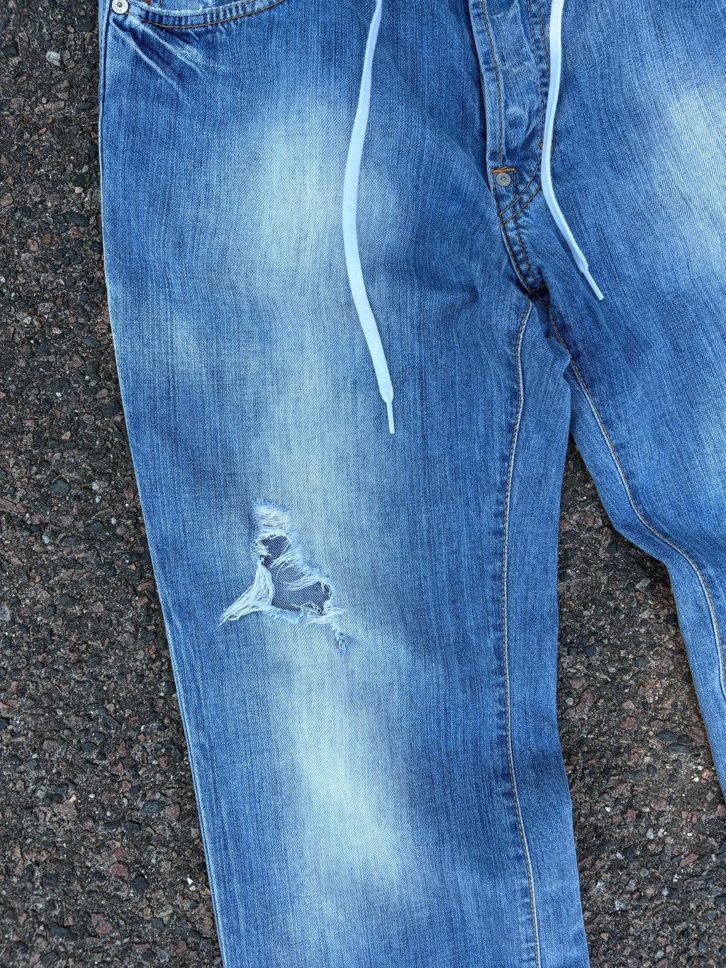Vintage 1990s bootcut Hugo boss distressed blue jeans