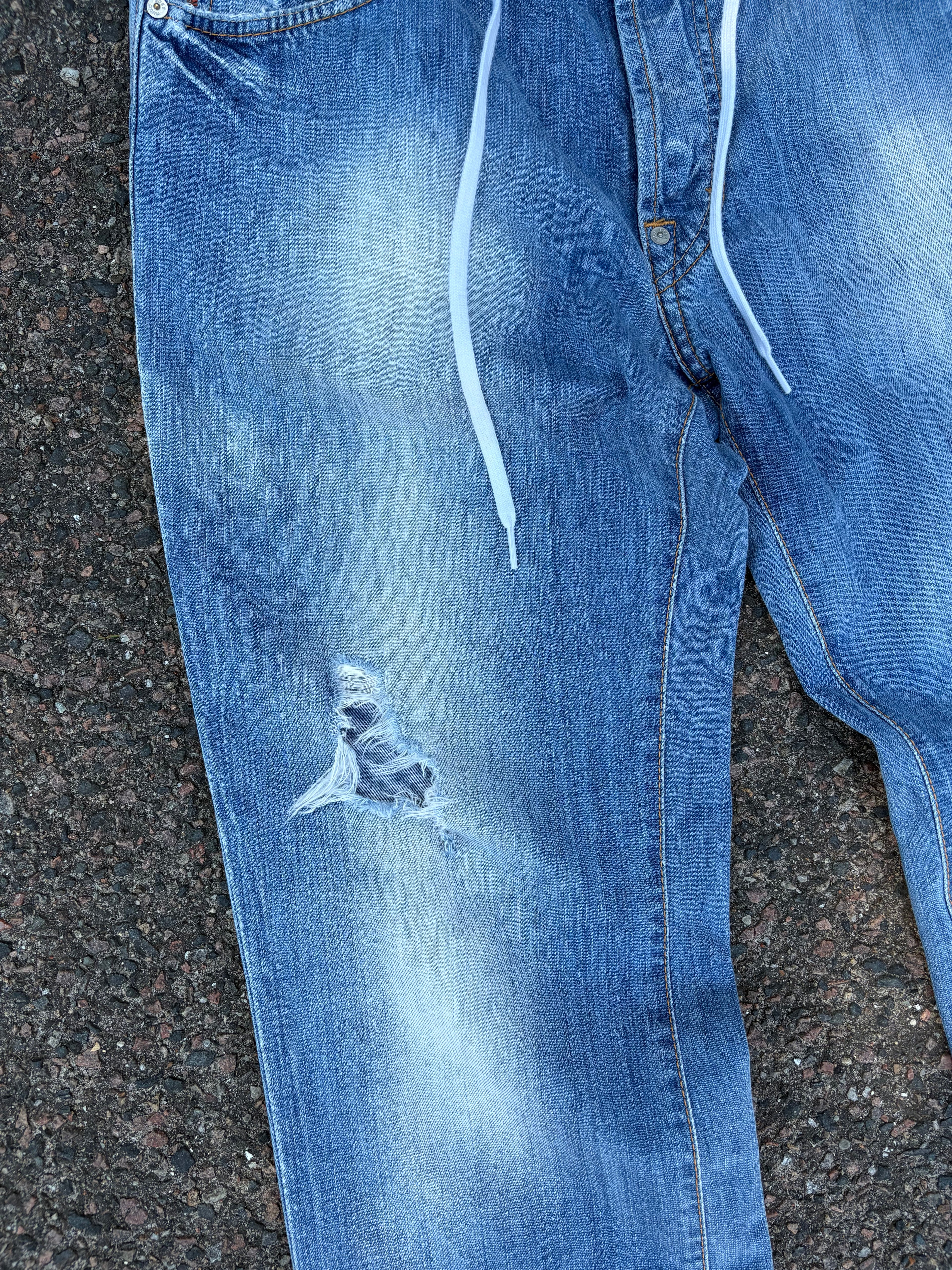 Vintage 1990s bootcut Hugo boss distressed blue jeans