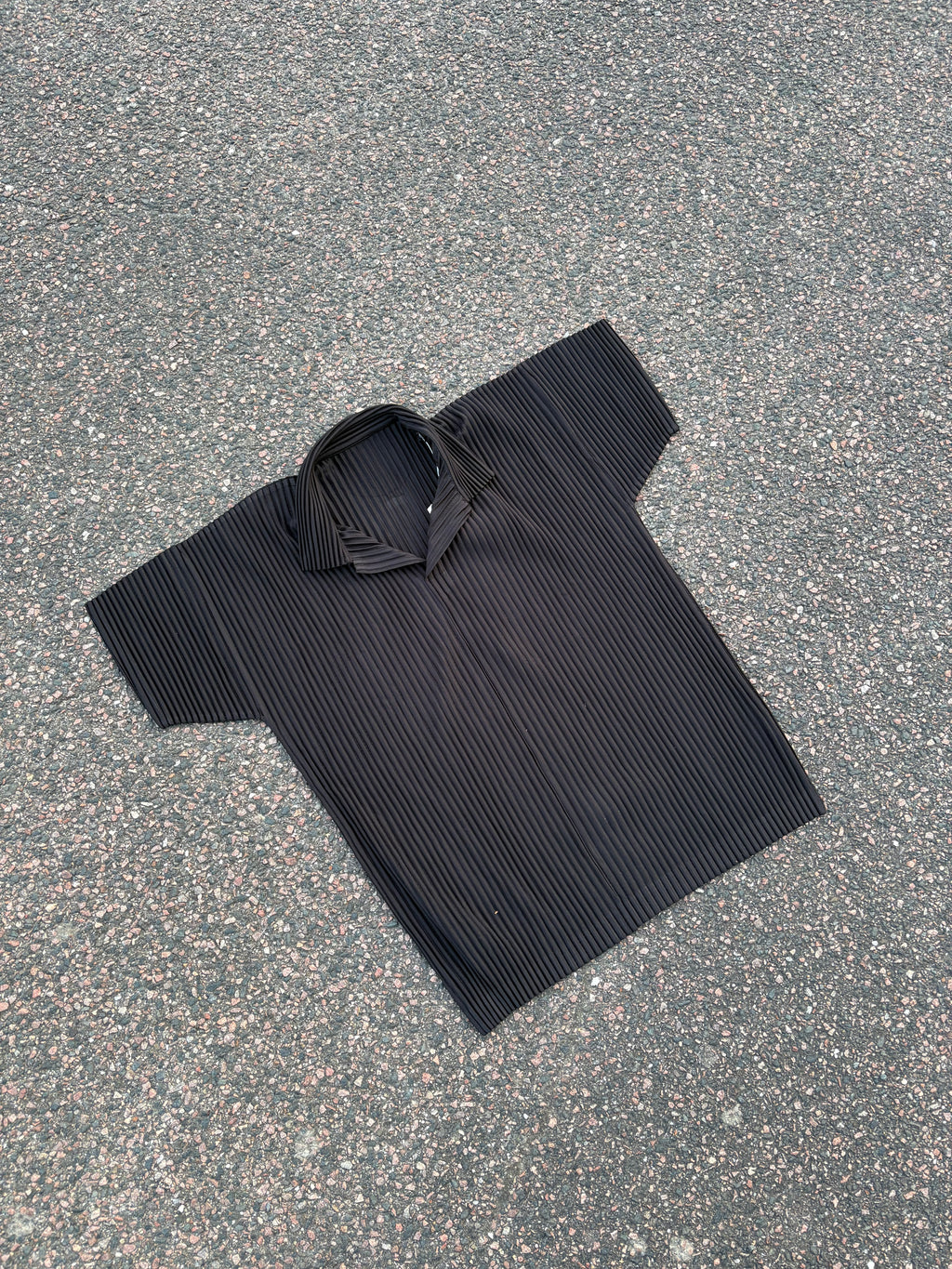 Issey miyake brand new black polo