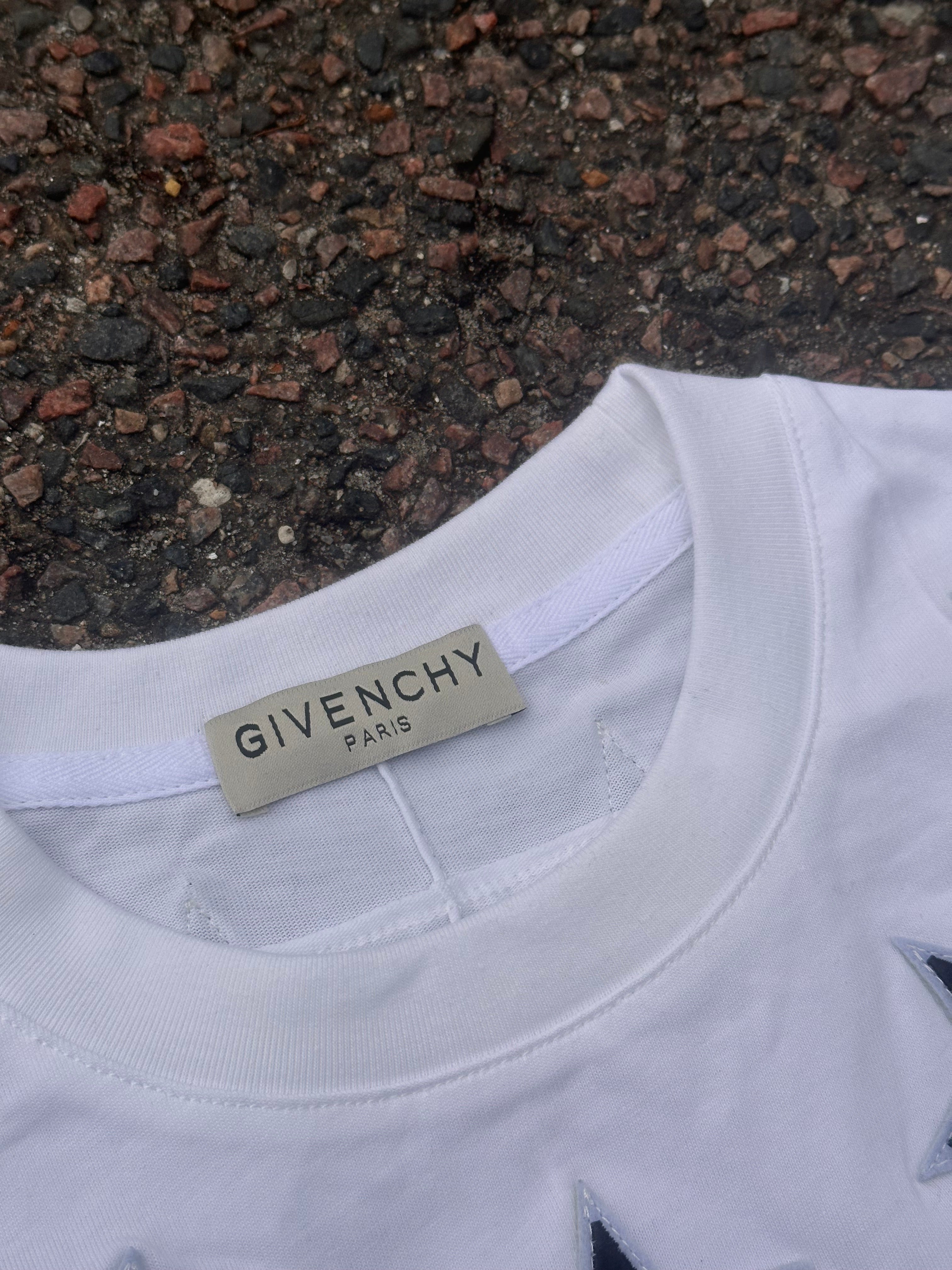 Givenchy star tee white size S