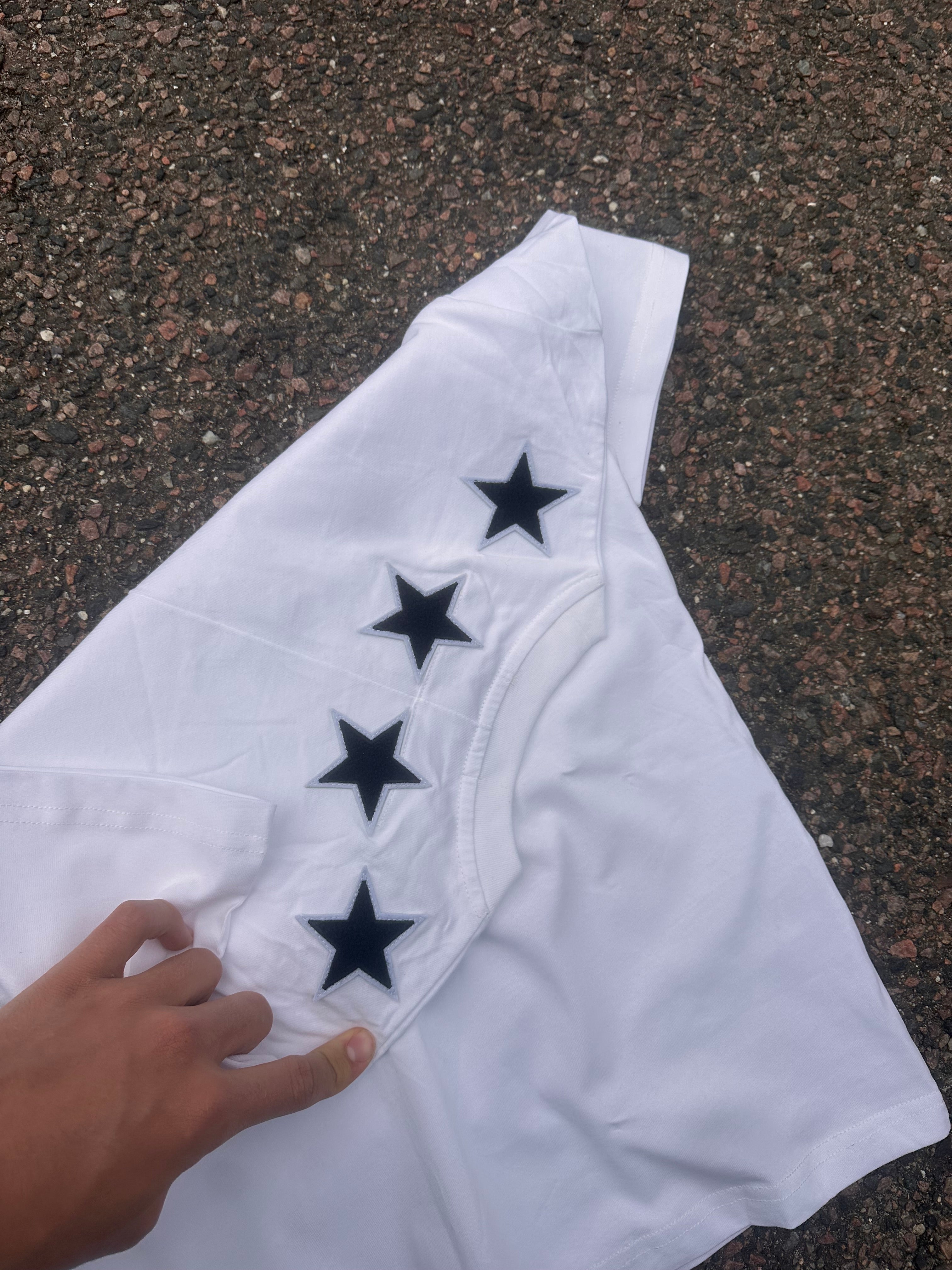 Givenchy star tee white size S